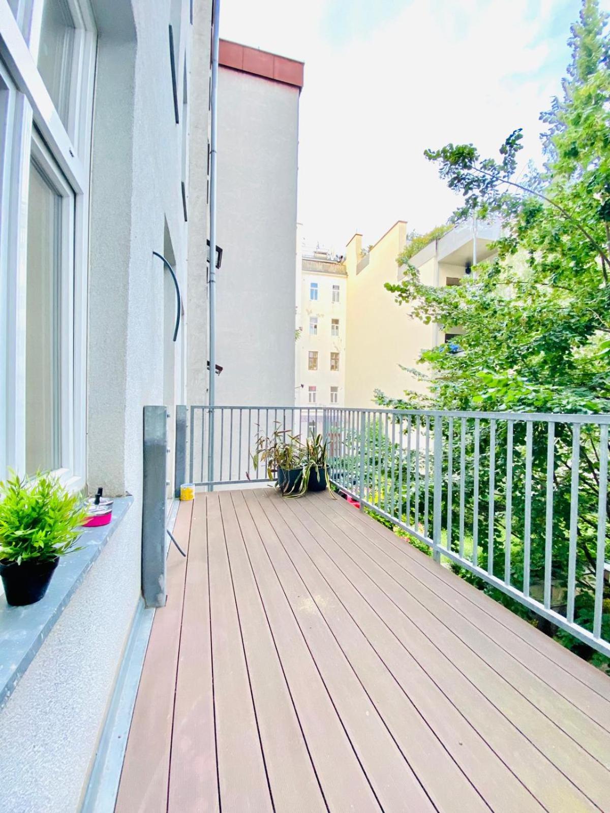 Elegant 2br With Balcony Near Millennium