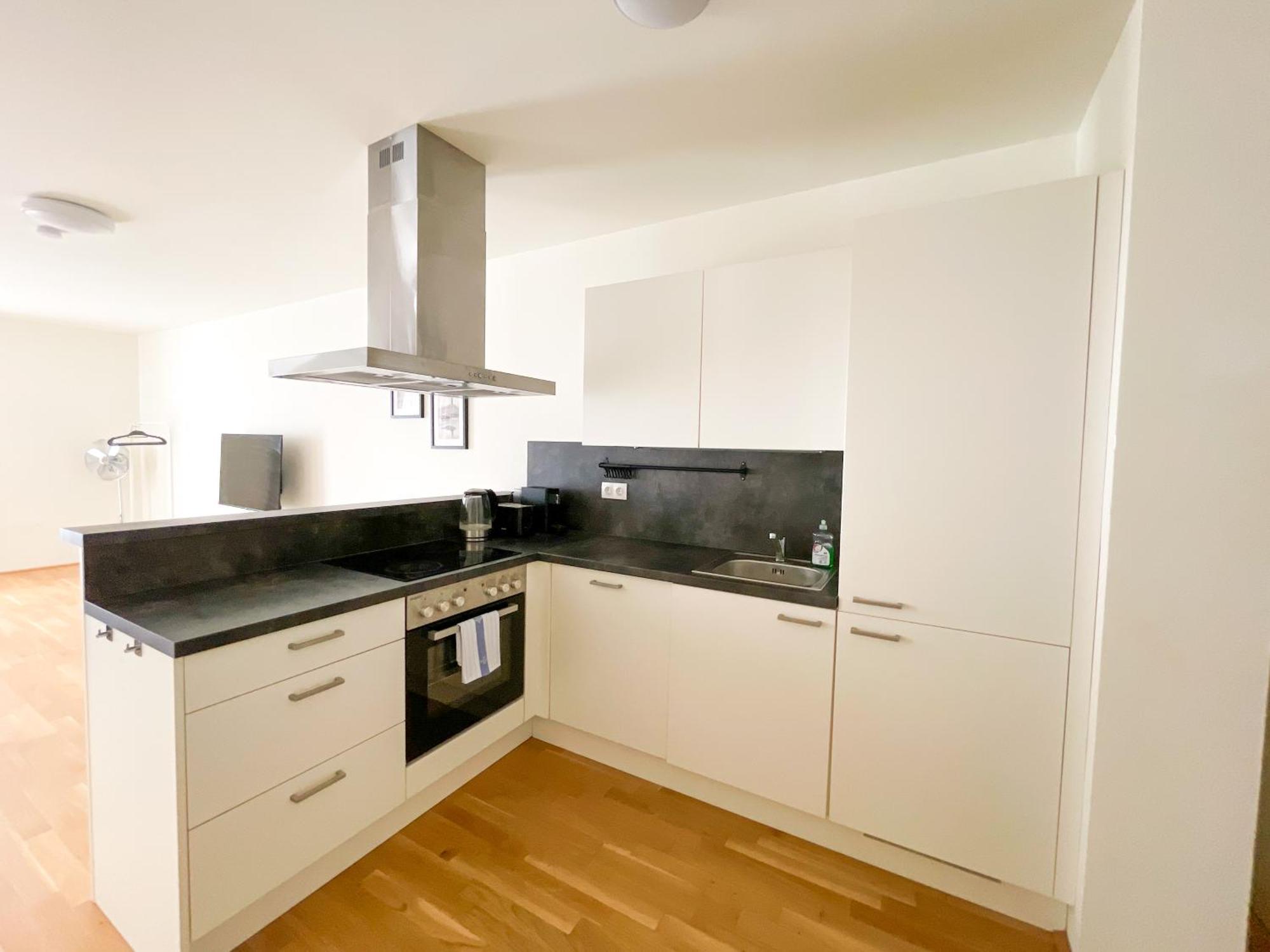 Contactless Self-check-in - 1br Apartment, Near Airport,15 Min To Center Apartment