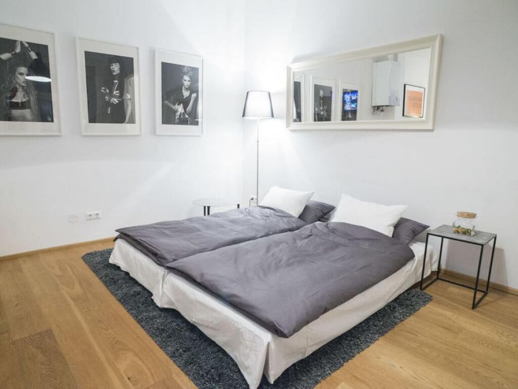 Apartment Inviting In *
