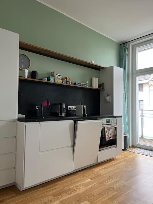 Schoene Altbauwohnung Wien Appartamento *