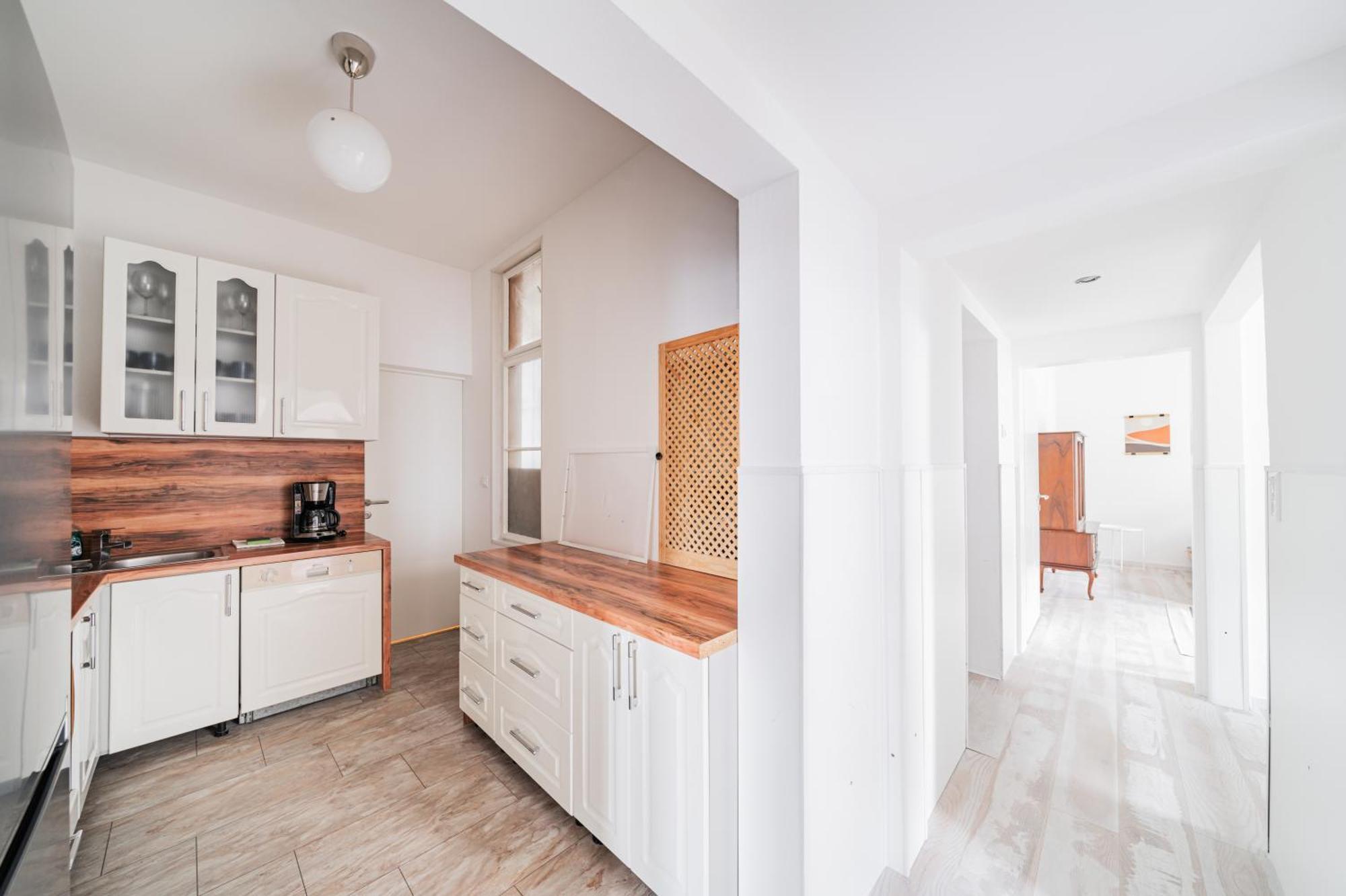 Big For 10 People Apartment