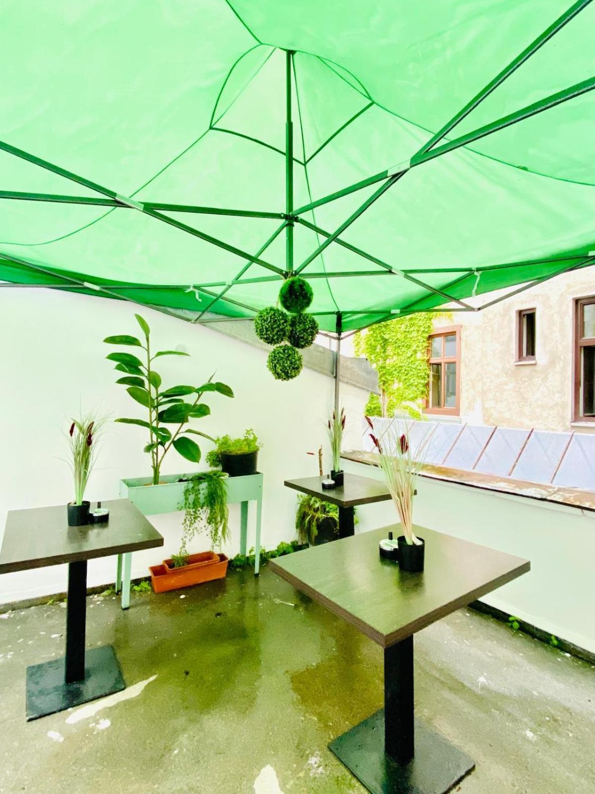 Apartment 8 Fully Equipped Studio Shared Apt W Terrace Margareten