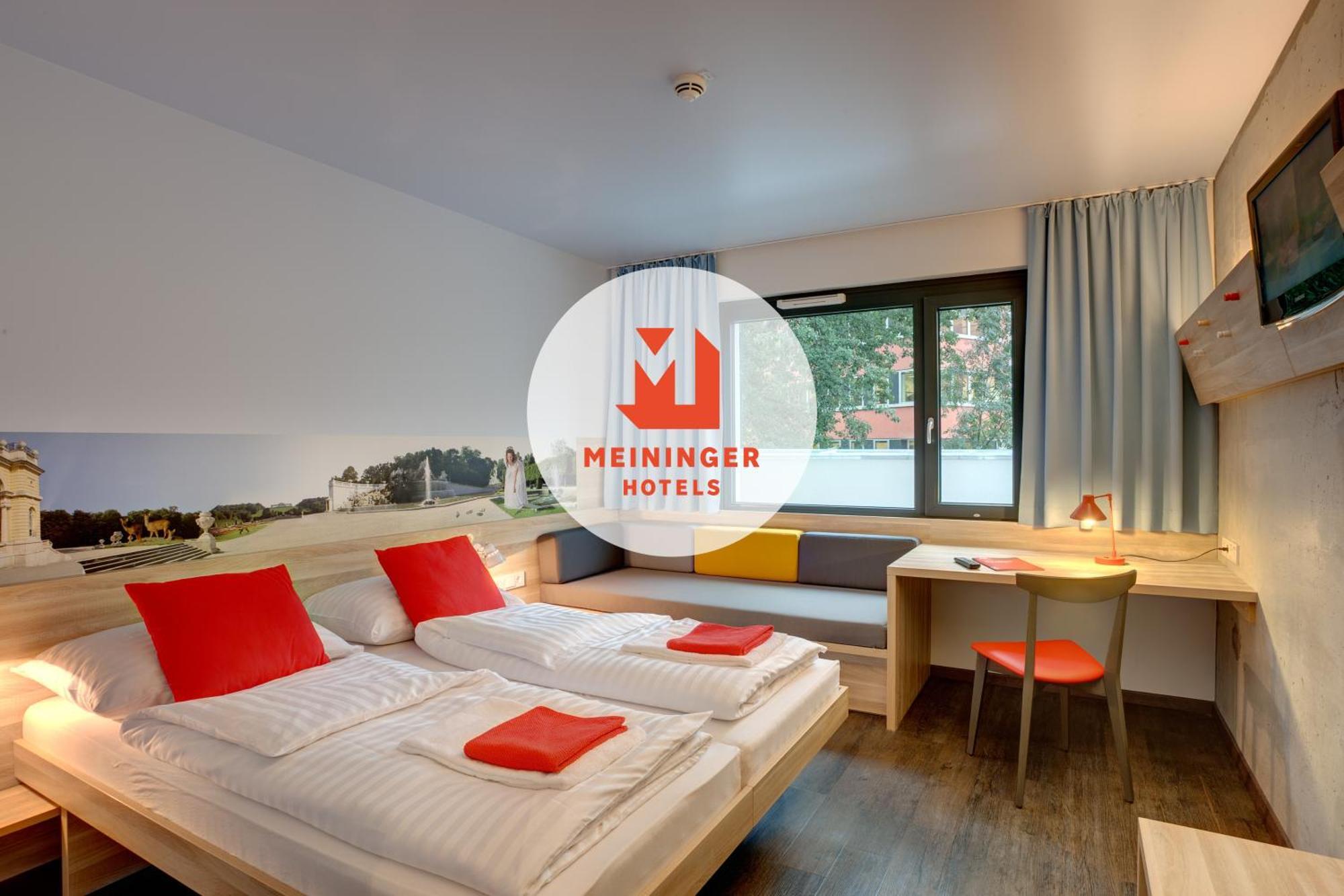 Hotel Meininger Downtown Franz 3*