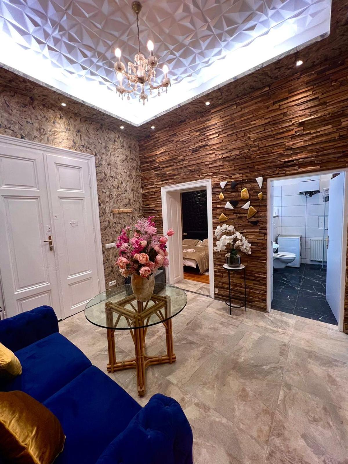 Aparthotel Urban Serviced *