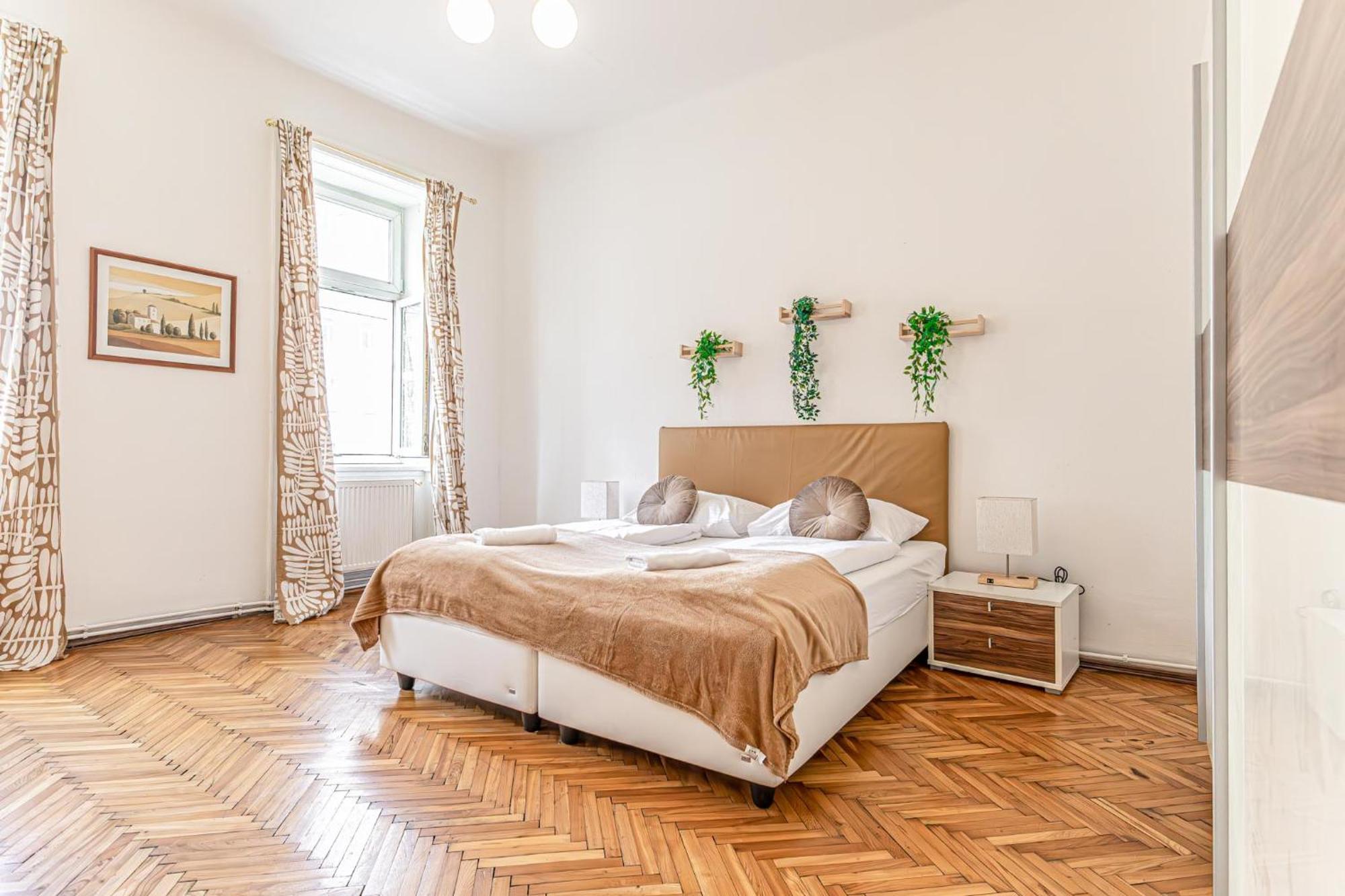 Timeless Vienna: 2br In The Historic District * Vienna