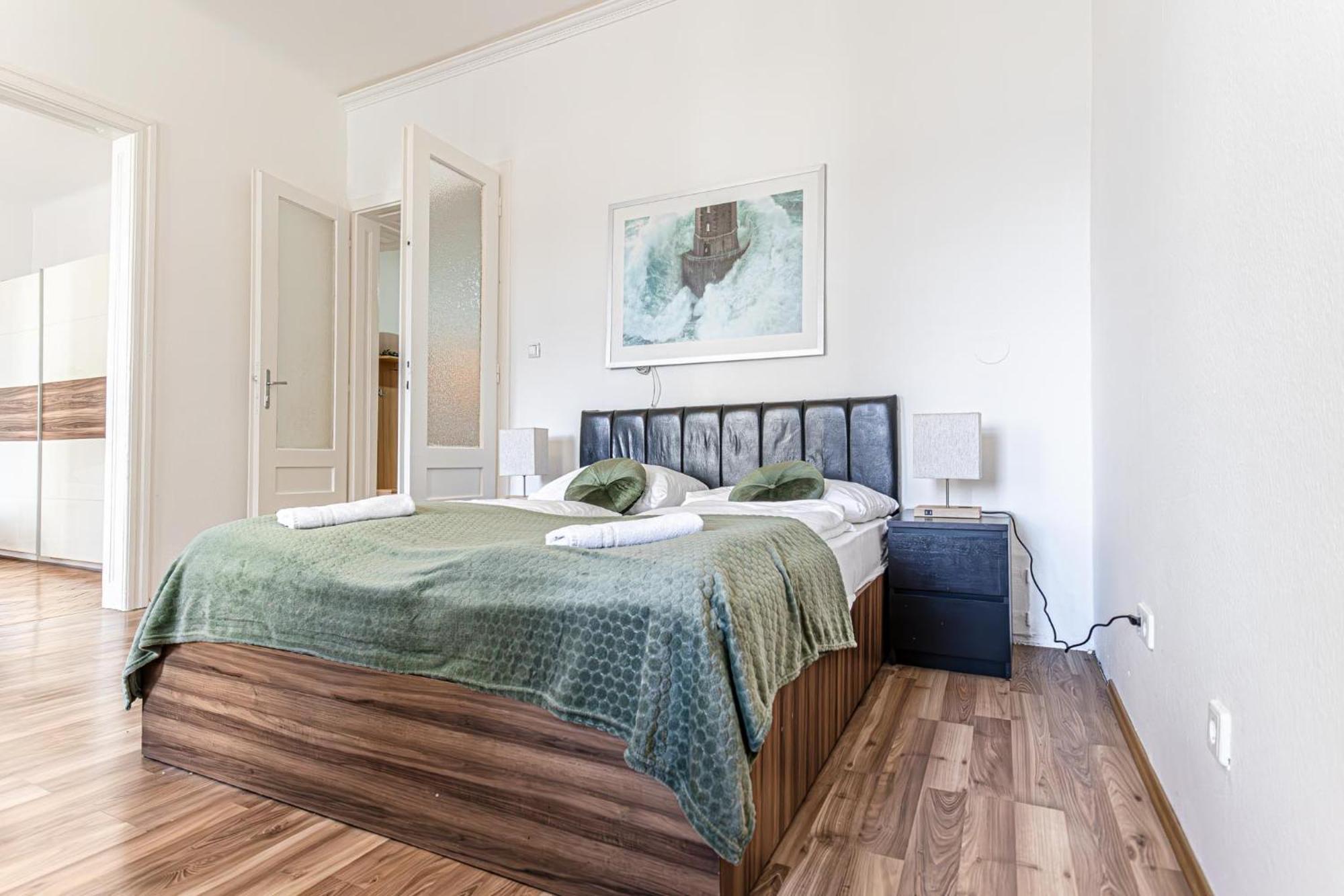 Apartment Timeless Vienna: 2br In The Historic District *