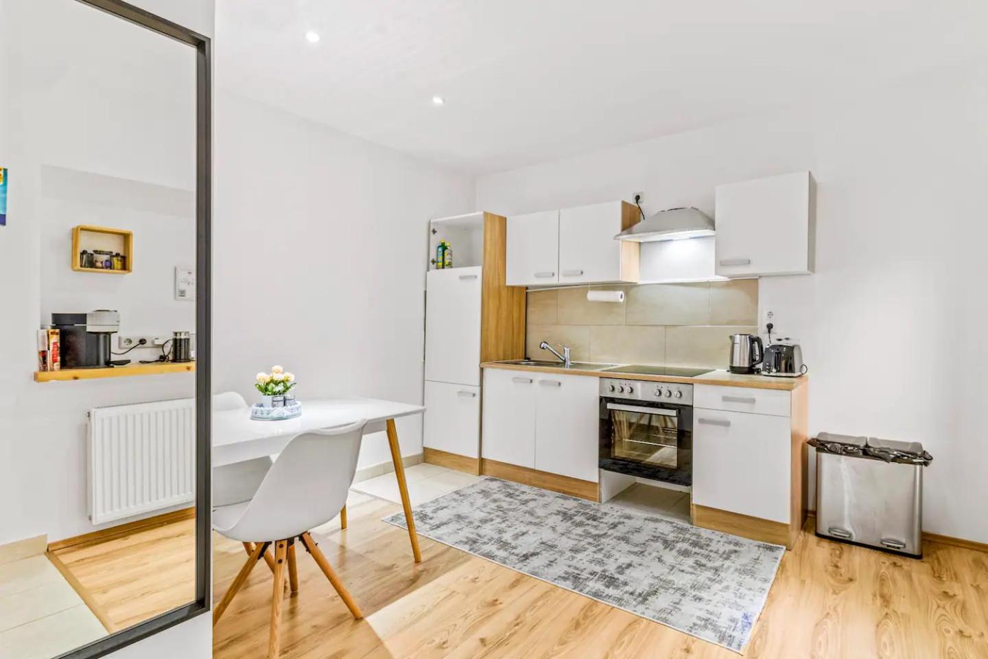 Apartamento Modernes 35qm Nahe Flughafen & Zentrum *