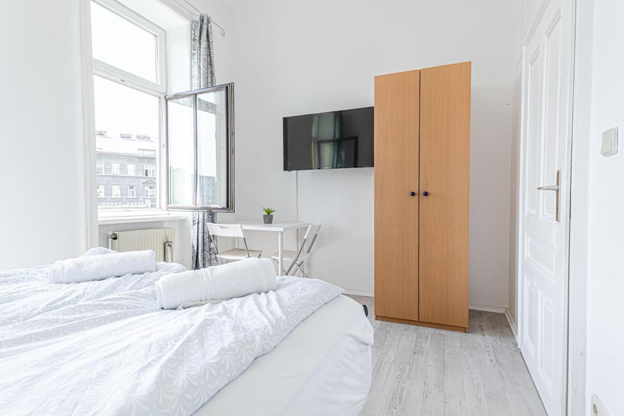 Comfy 3br Shared - U6 Subway, Danube & Millenium *
