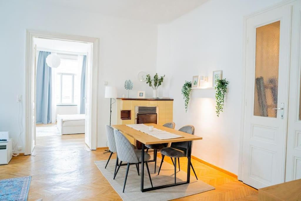 Charmante Altbauwohnung 72qm *