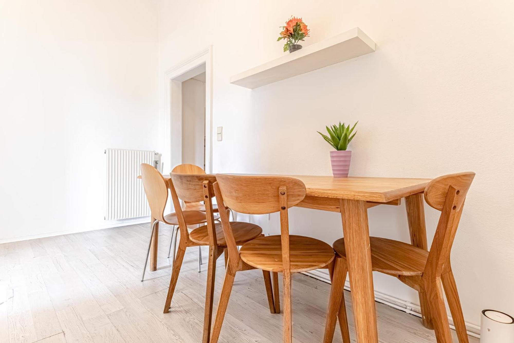 Comfy 3br Shared - U6 Subway, Danube & Millenium Apartment *