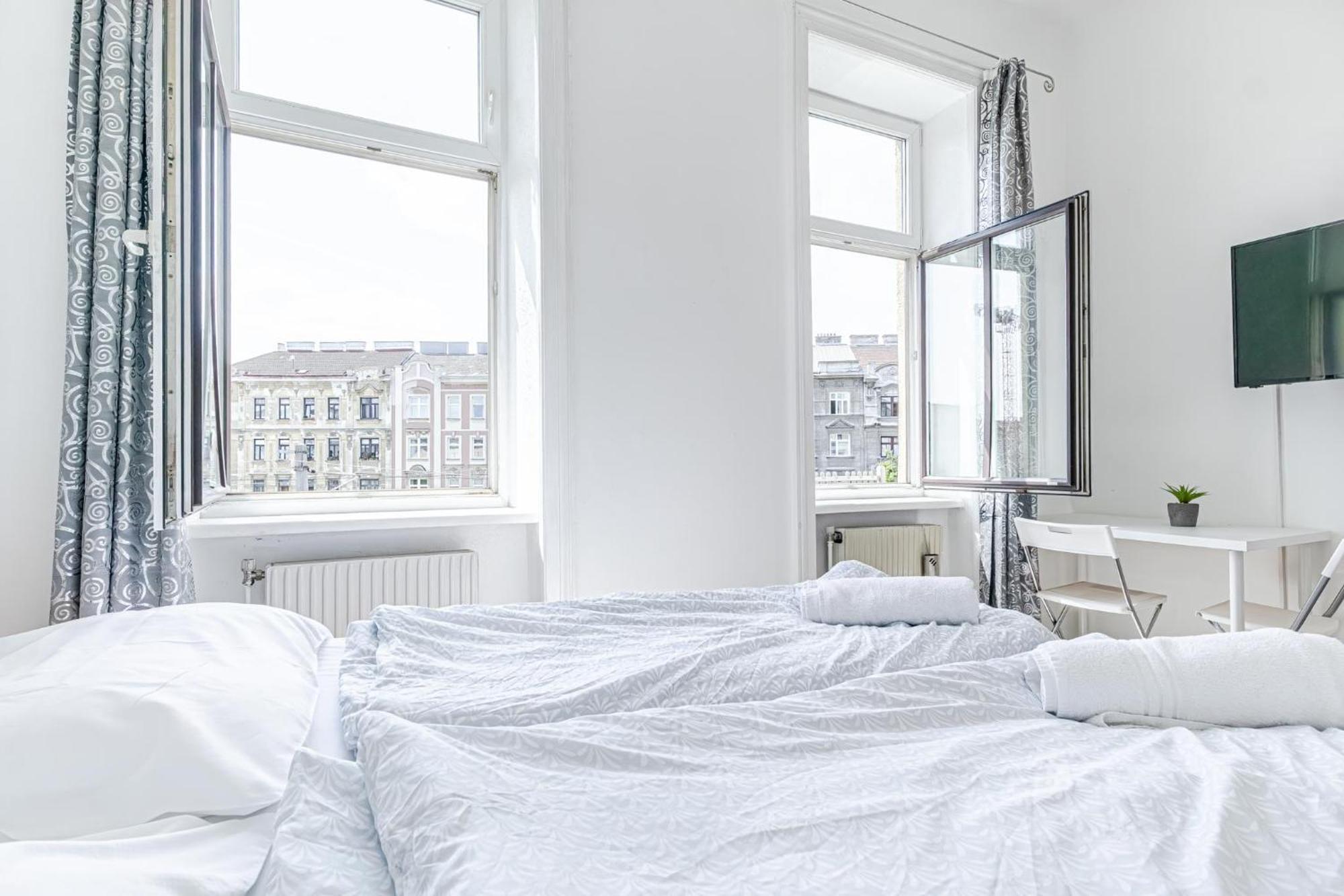 Comfy 3br Shared - U6 Subway, Danube & Millenium * Vienna
