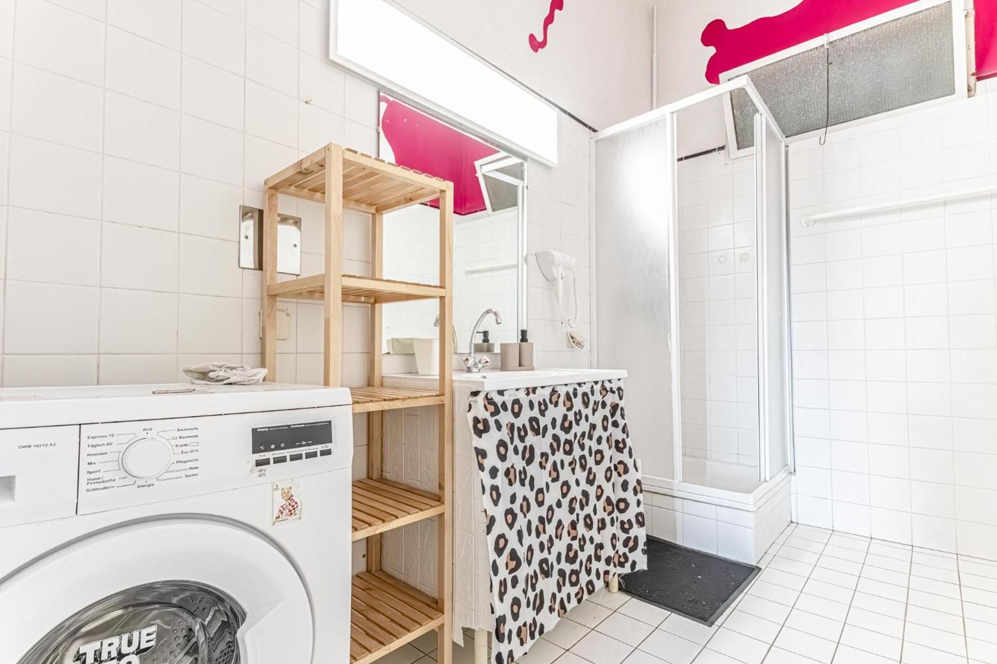 Comfy 3br Shared - U6 Subway, Danube & Millenium Vienna