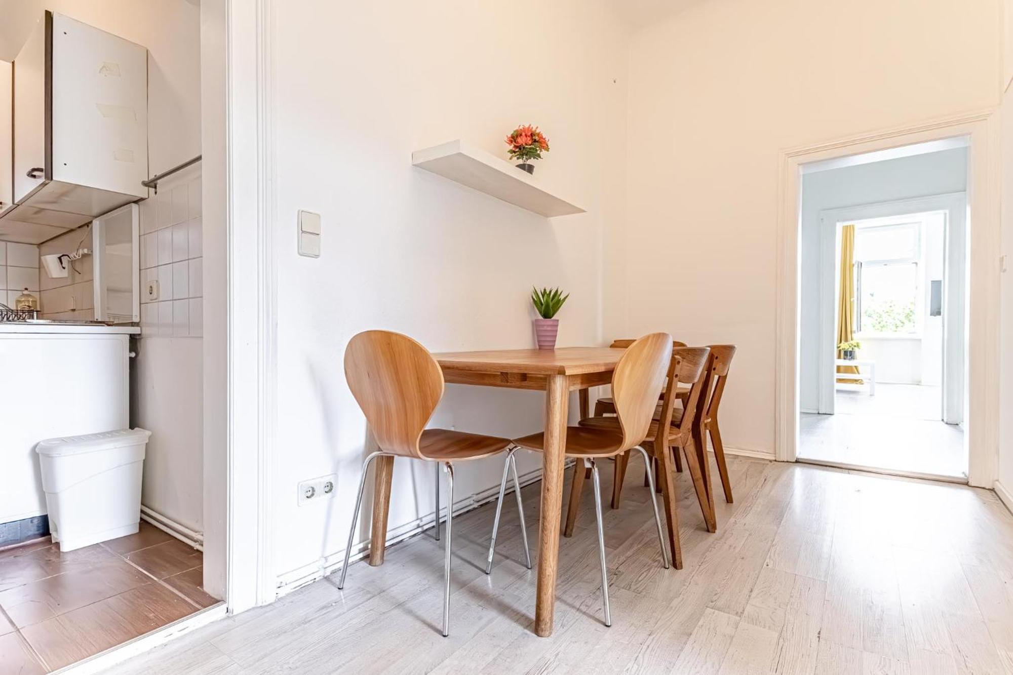 Comfy 3br Shared - U6 Subway, Danube & Millenium *