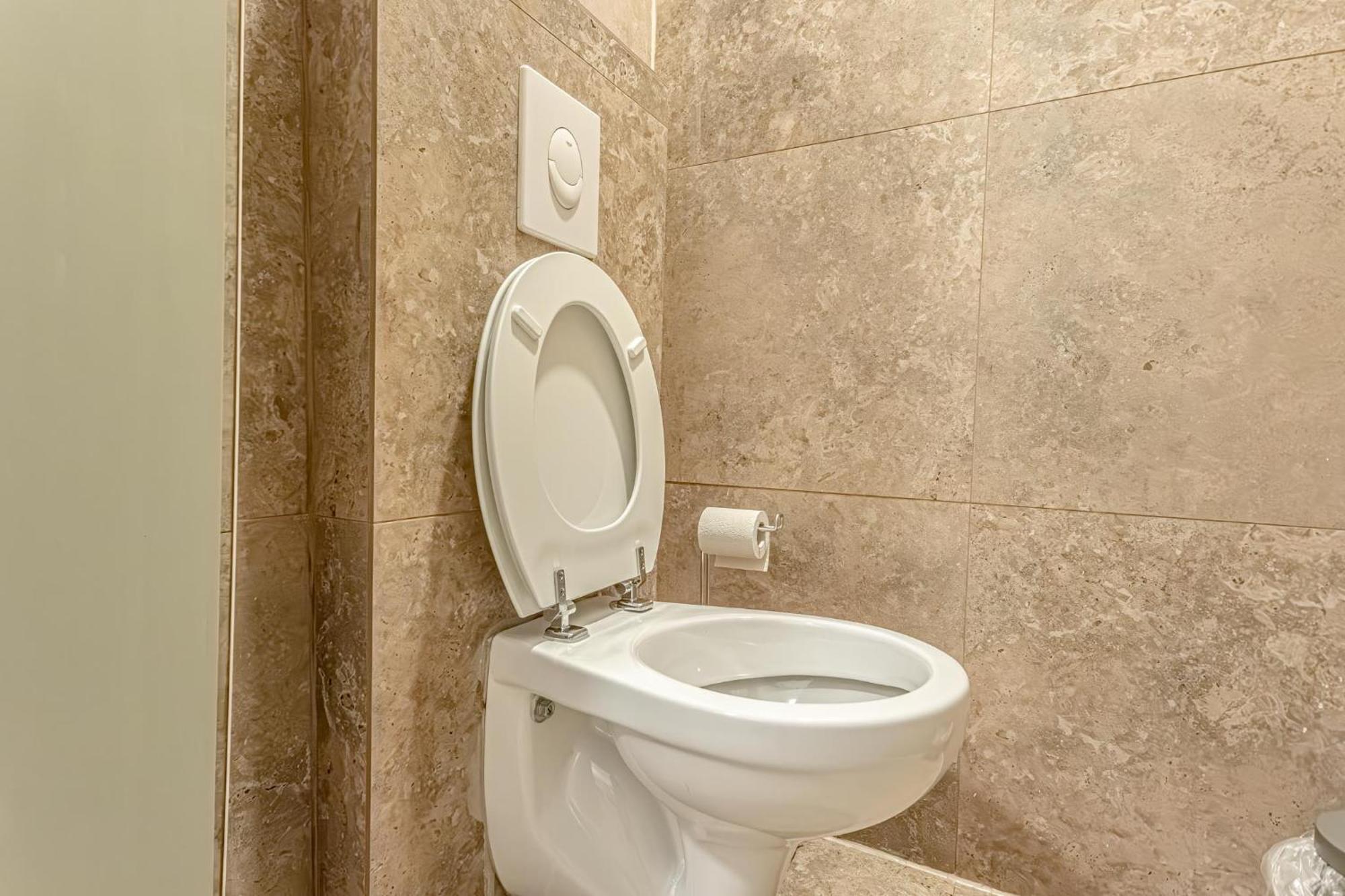 18 Min To Center Via U3 - Lovely 1br Ground Floor Gem