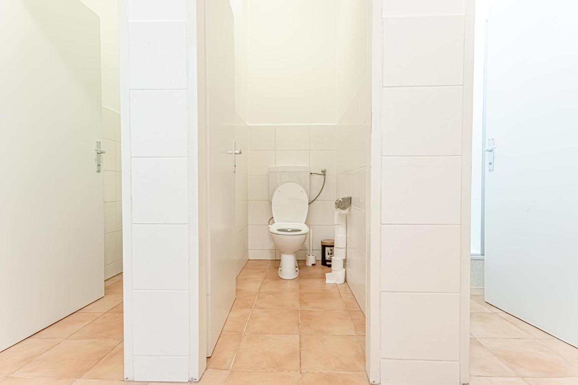 Apartamento Loevly Shared 6br With Garden Near Danube & Millenium *