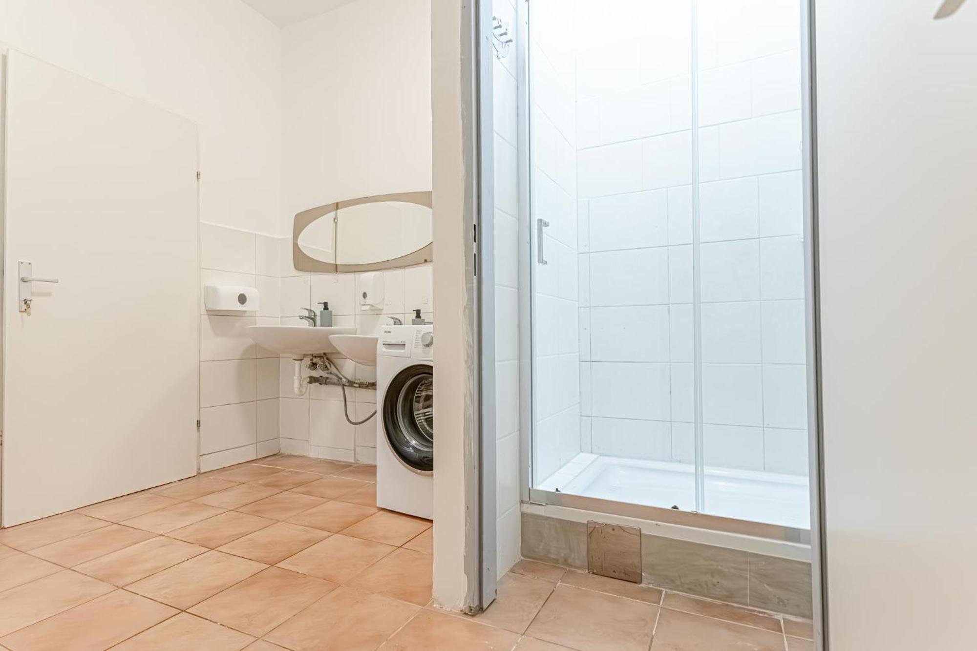 Loevly Shared 6br With Garden Near Danube & Millenium Apartamento