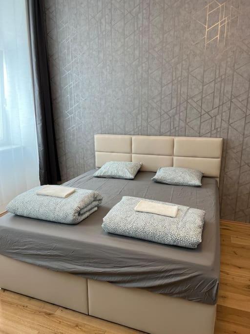 Roomsrd 2 Apartment