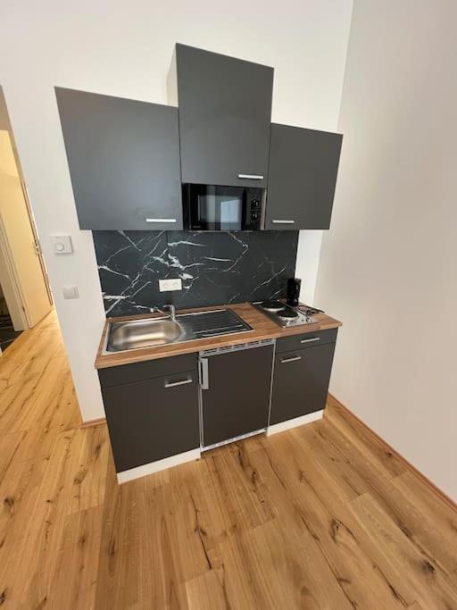 Apartment Roomsrd 2 *