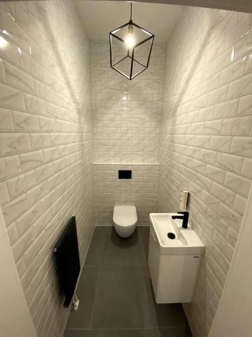 Apartment Design In The Centre Of *