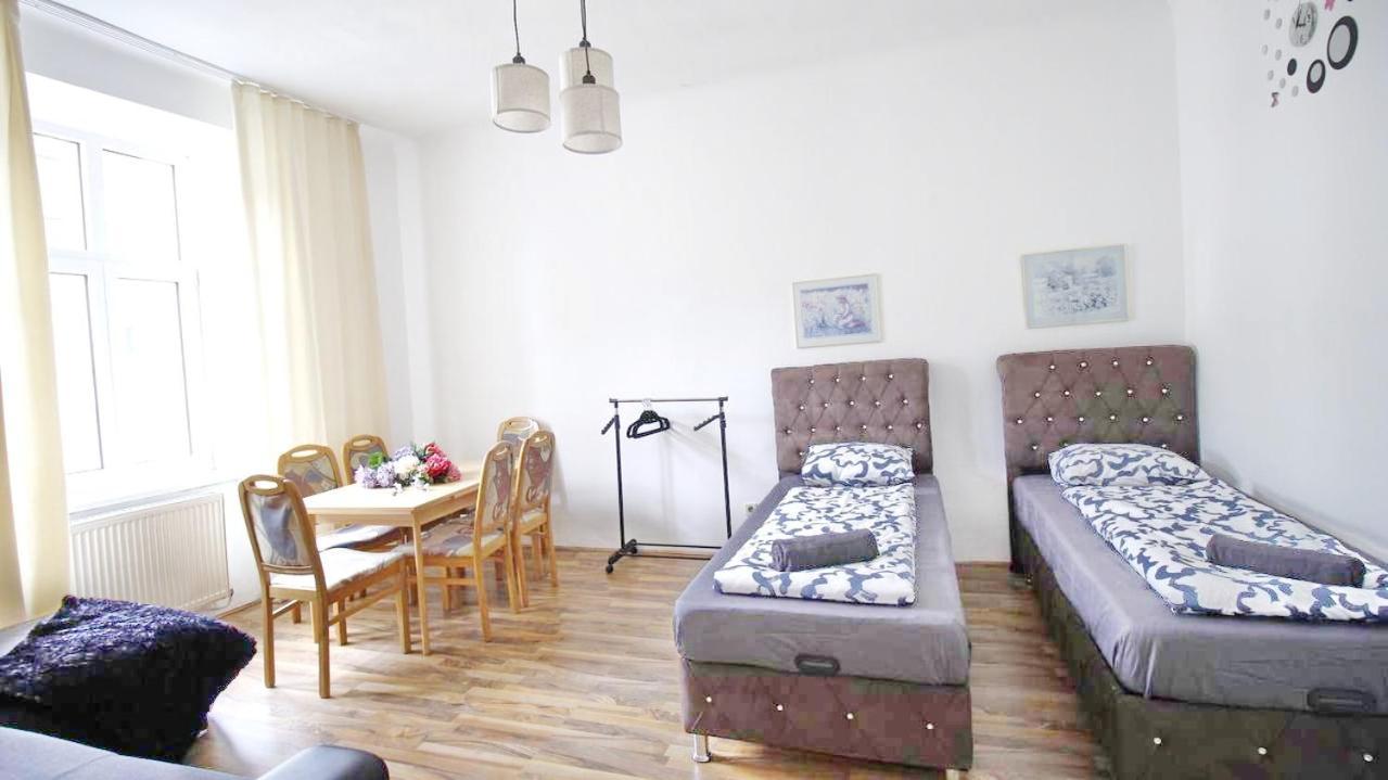 Comfortable Near Schoenbrunn Palace Hl * Viena