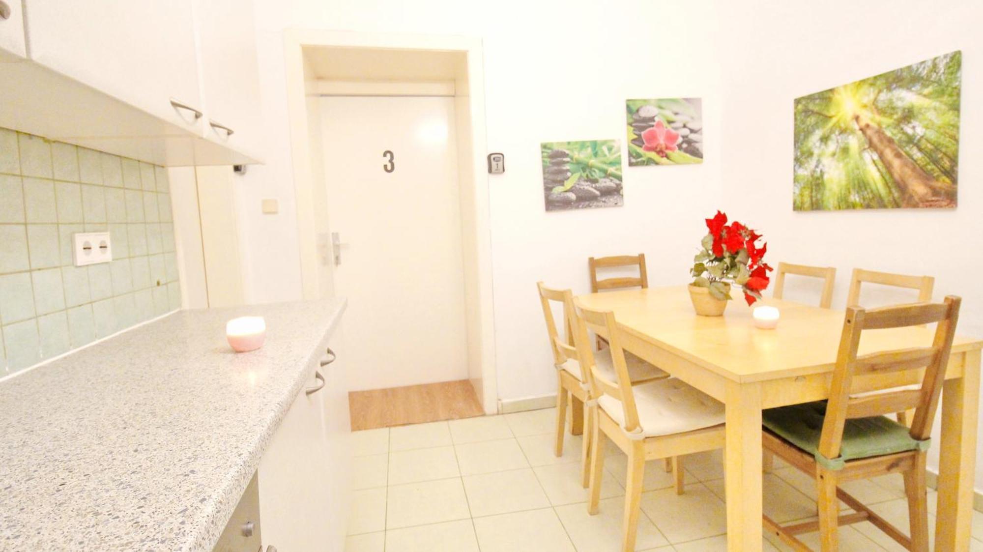 Comfortable Near Schoenbrunn Palace Hl *