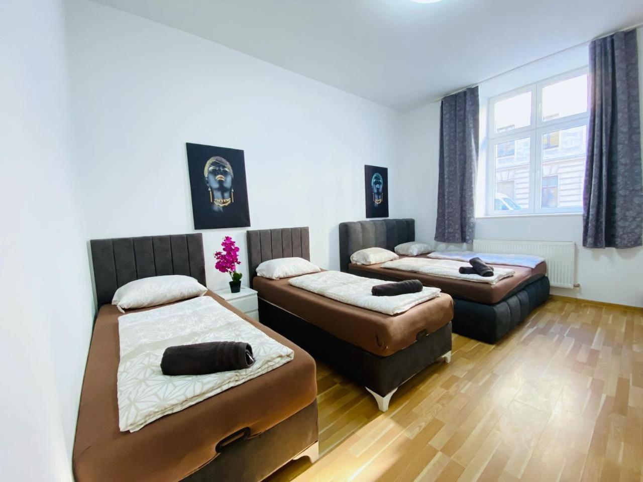 Family Studio In Schoenbrunn Area *