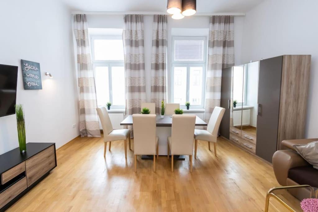 Central Apartment * Viena