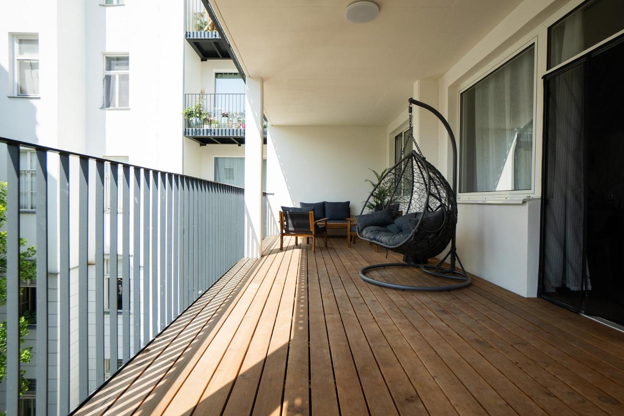 Bright Stylish With A Huge Terrace In A Location Apartment *