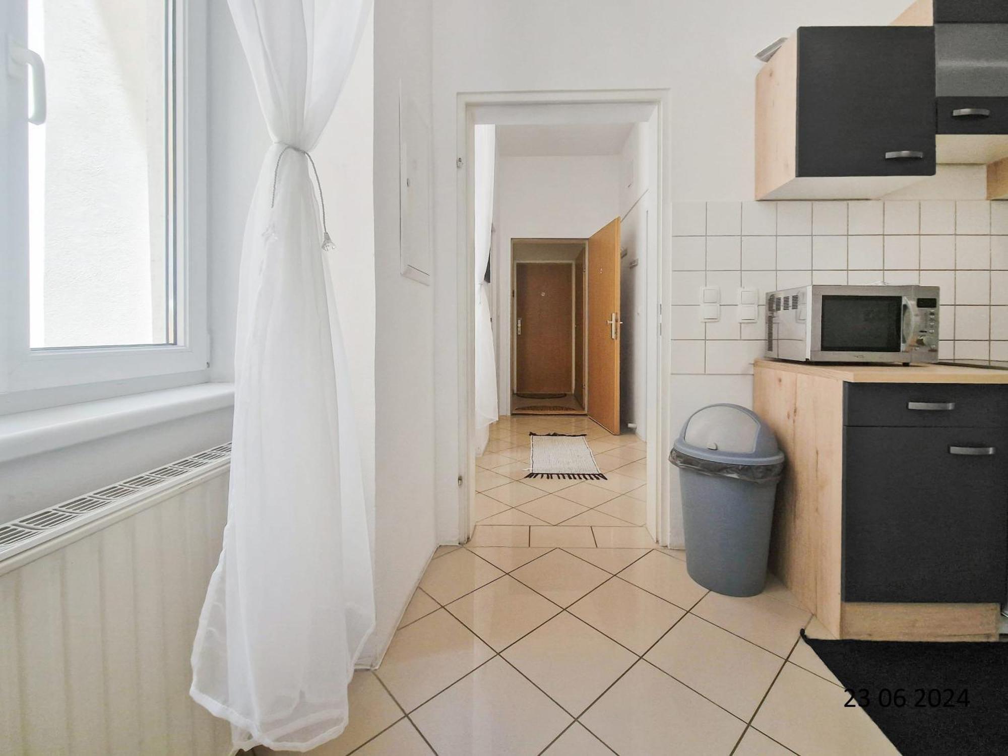 Three-bedroom Delight, King-size Beds Apartment