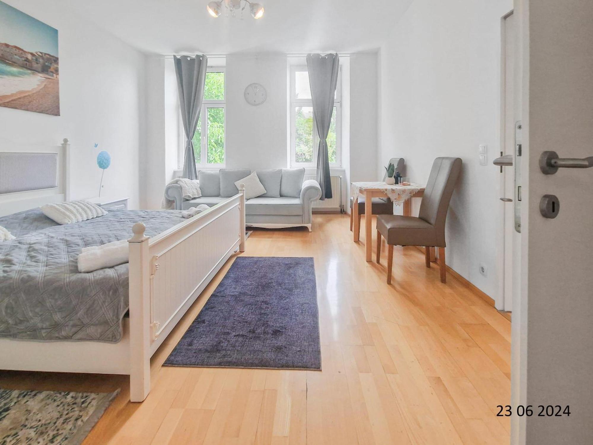 Three-bedroom Delight, King-size Beds * Wien