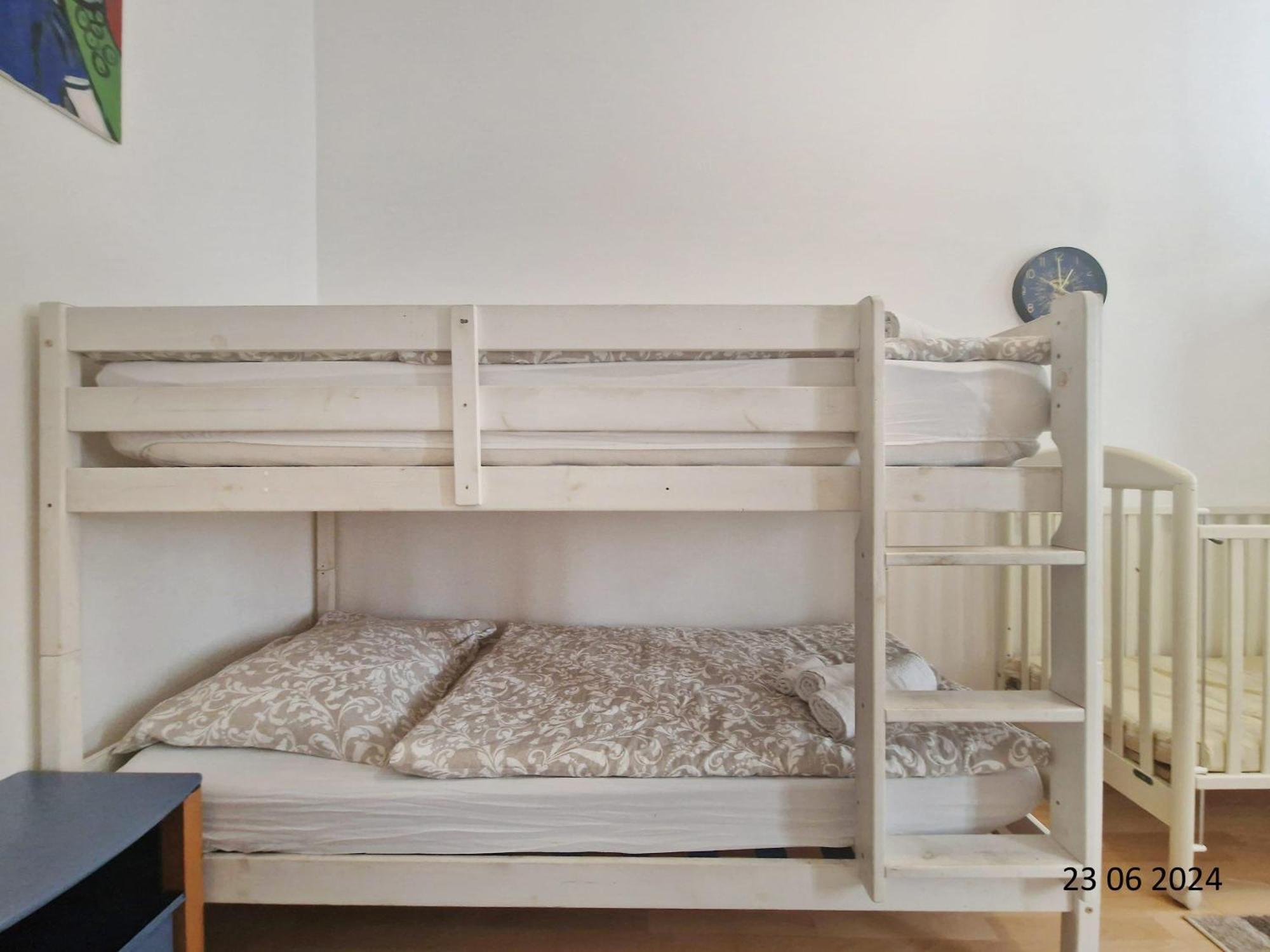 Apartment Three-bedroom Delight, King-size Beds Wien