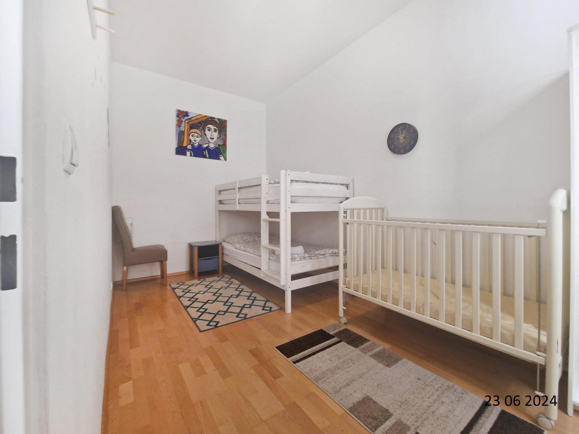 Three-bedroom Delight, King-size Beds Apartment *