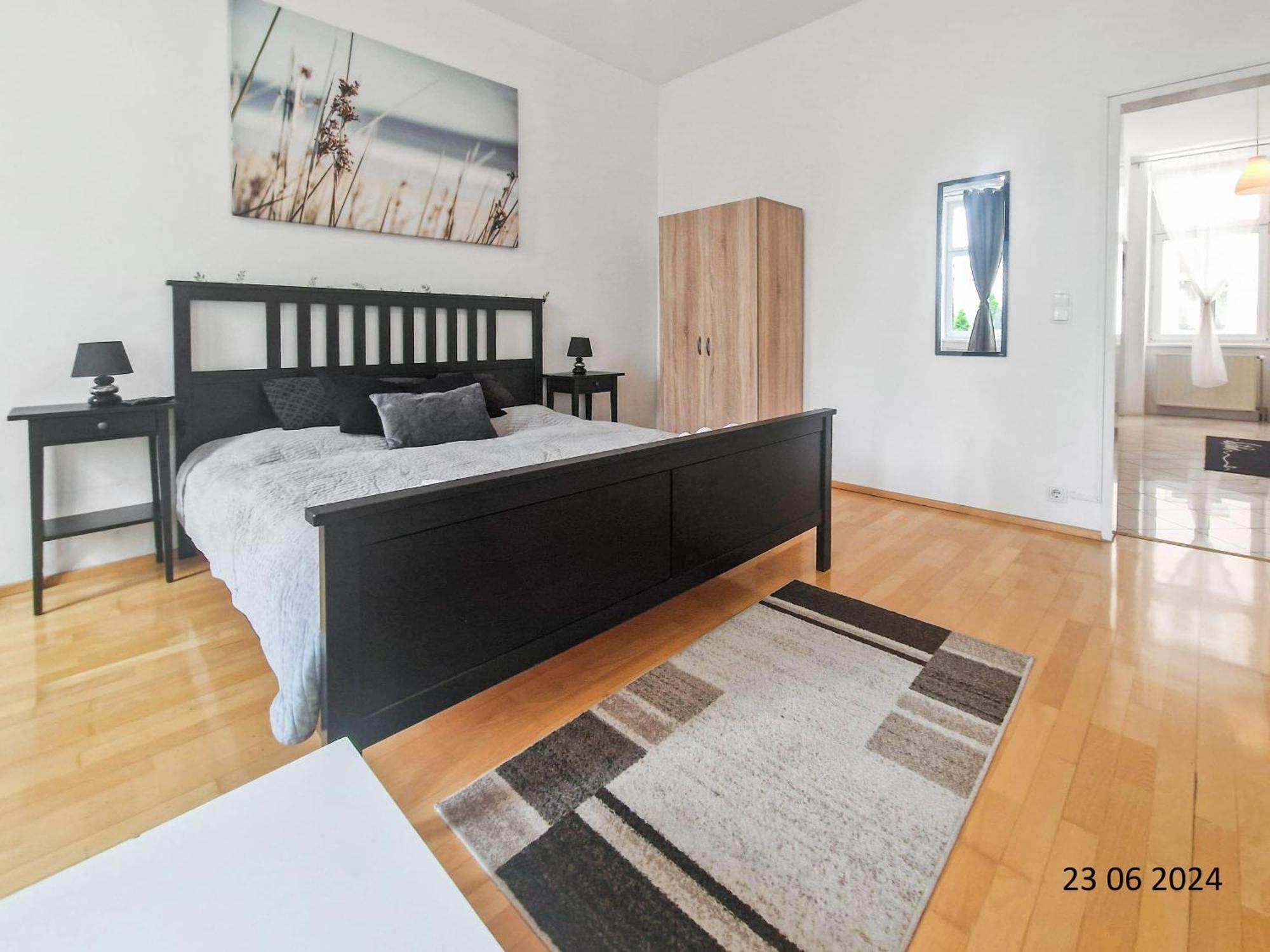 Apartment Three-bedroom Delight, King-size Beds *