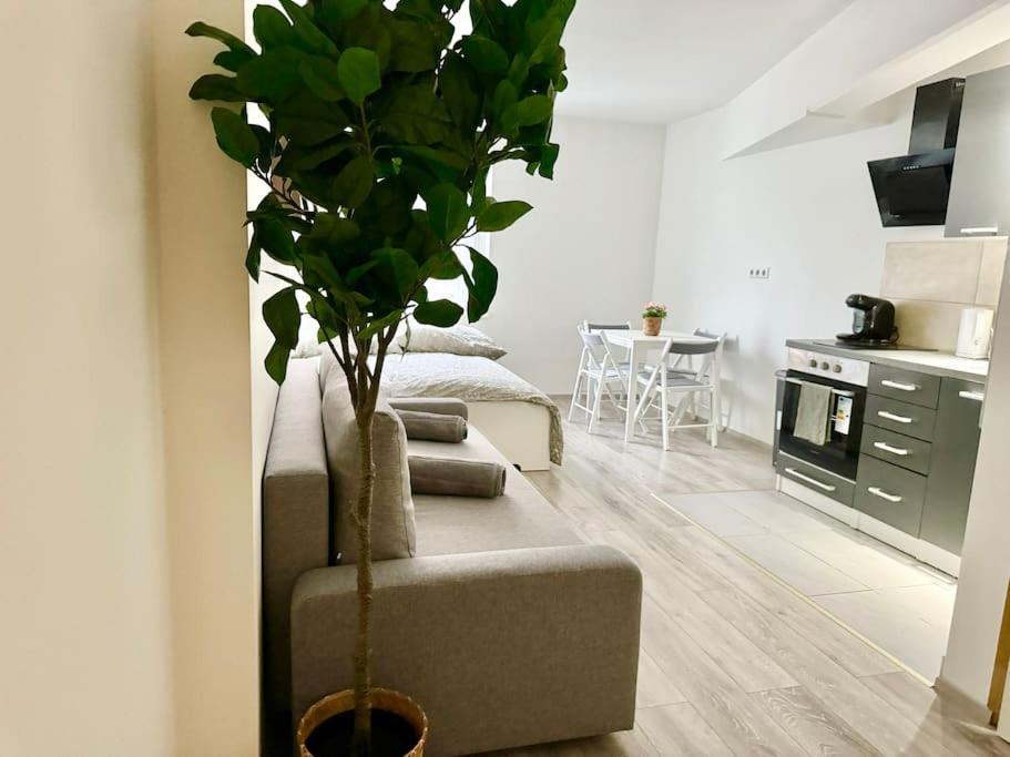 Apartment Easy - Free Underground Parking *