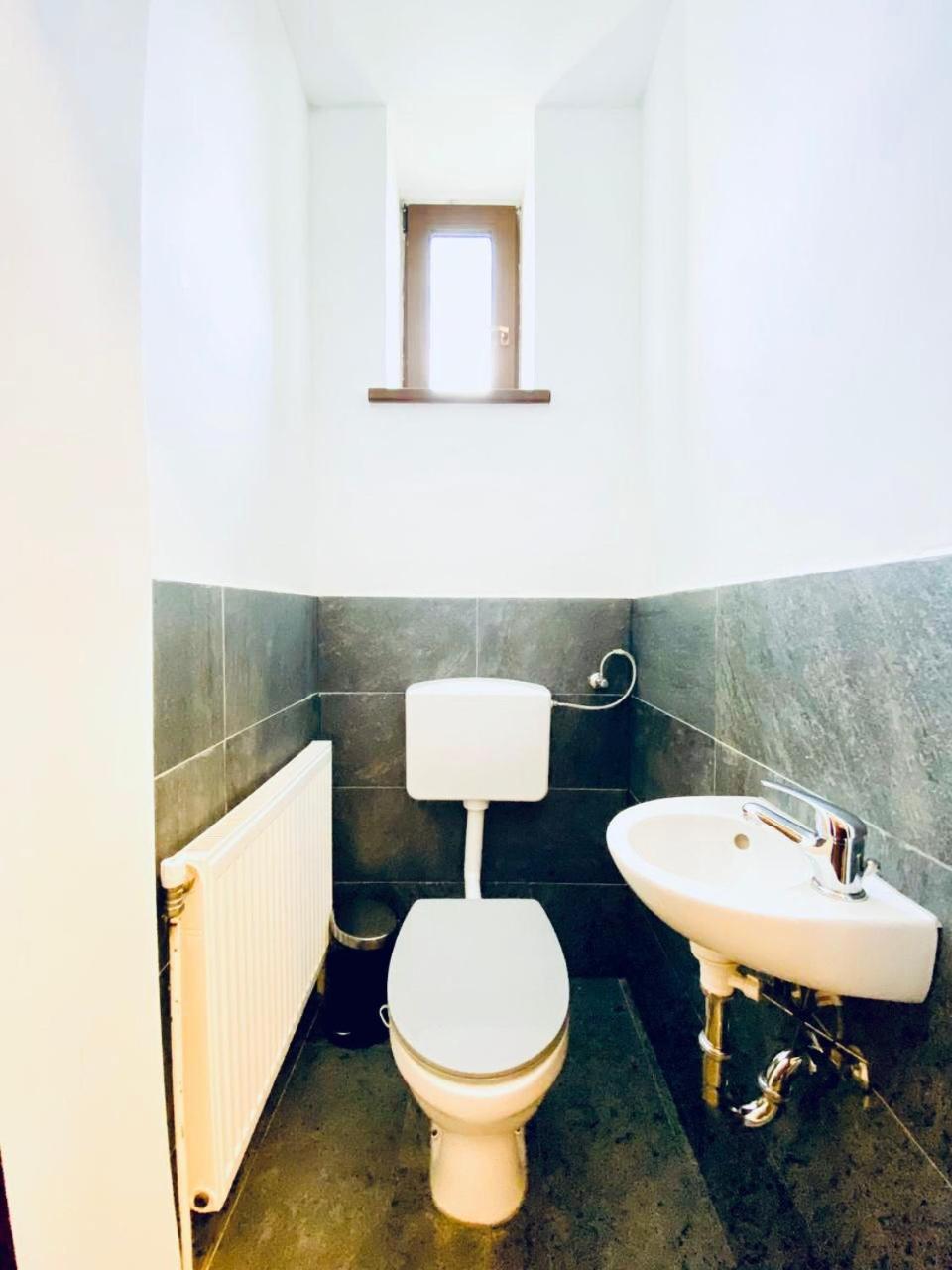Apartamento Spacious 4br Apt, Up To 15p 15min To Danube River Viena