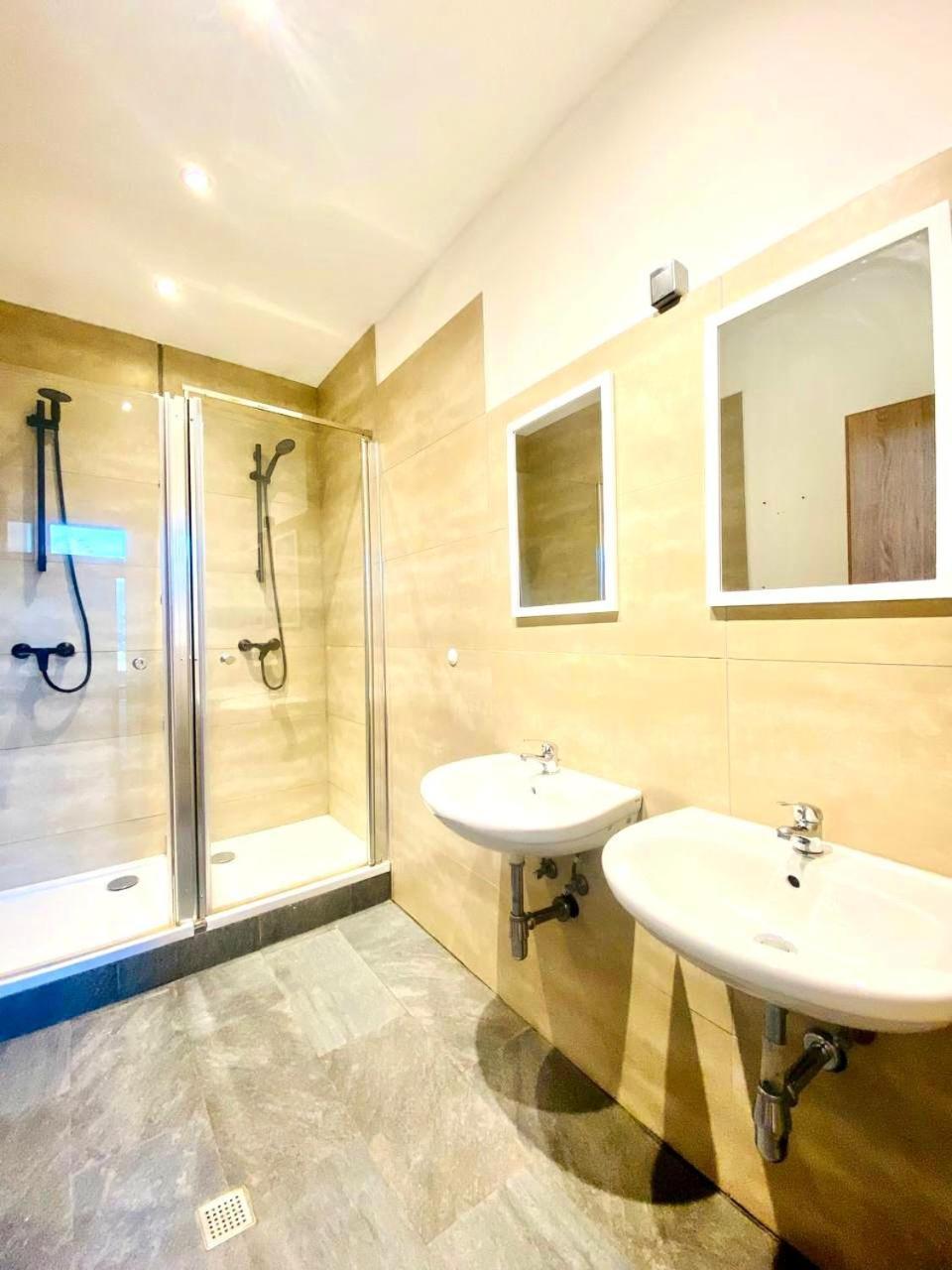 Apartamento Spacious 4br Apt, Up To 15p 15min To Danube River