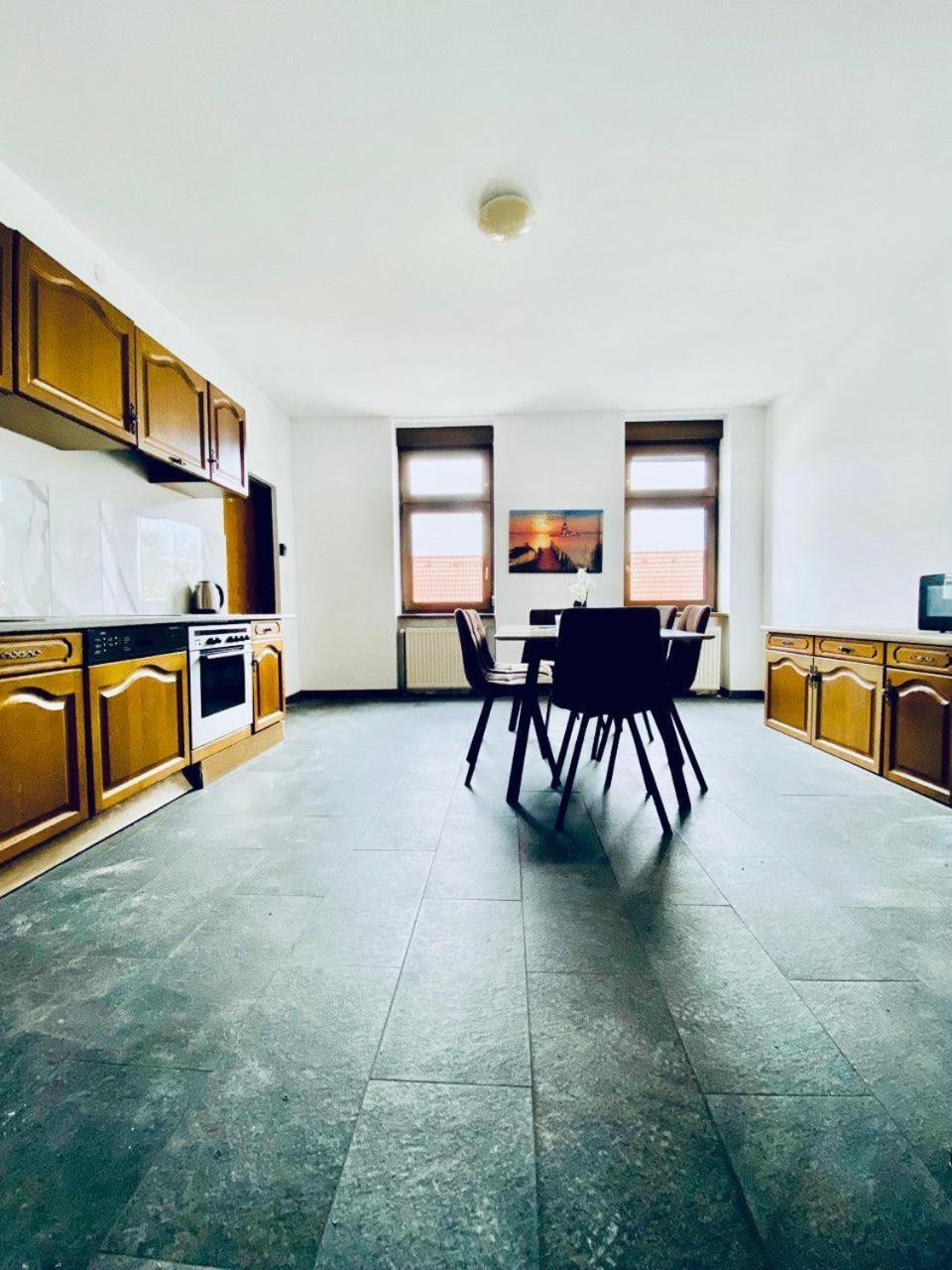 Spacious 4br Apt, Up To 15p 15min To Danube River Apartamento *