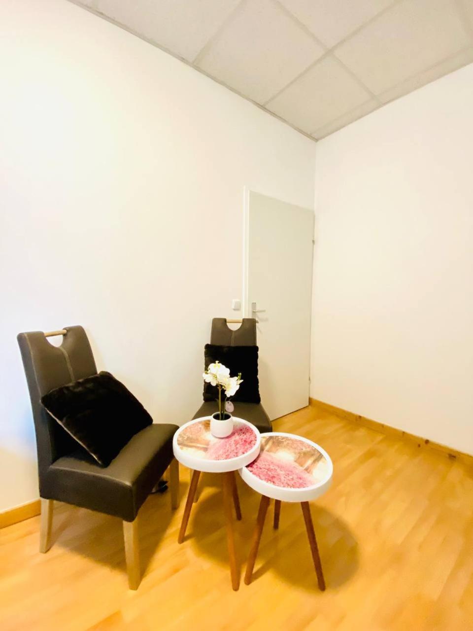 Comfortable In The 23rd District Of Fr2 * Viena