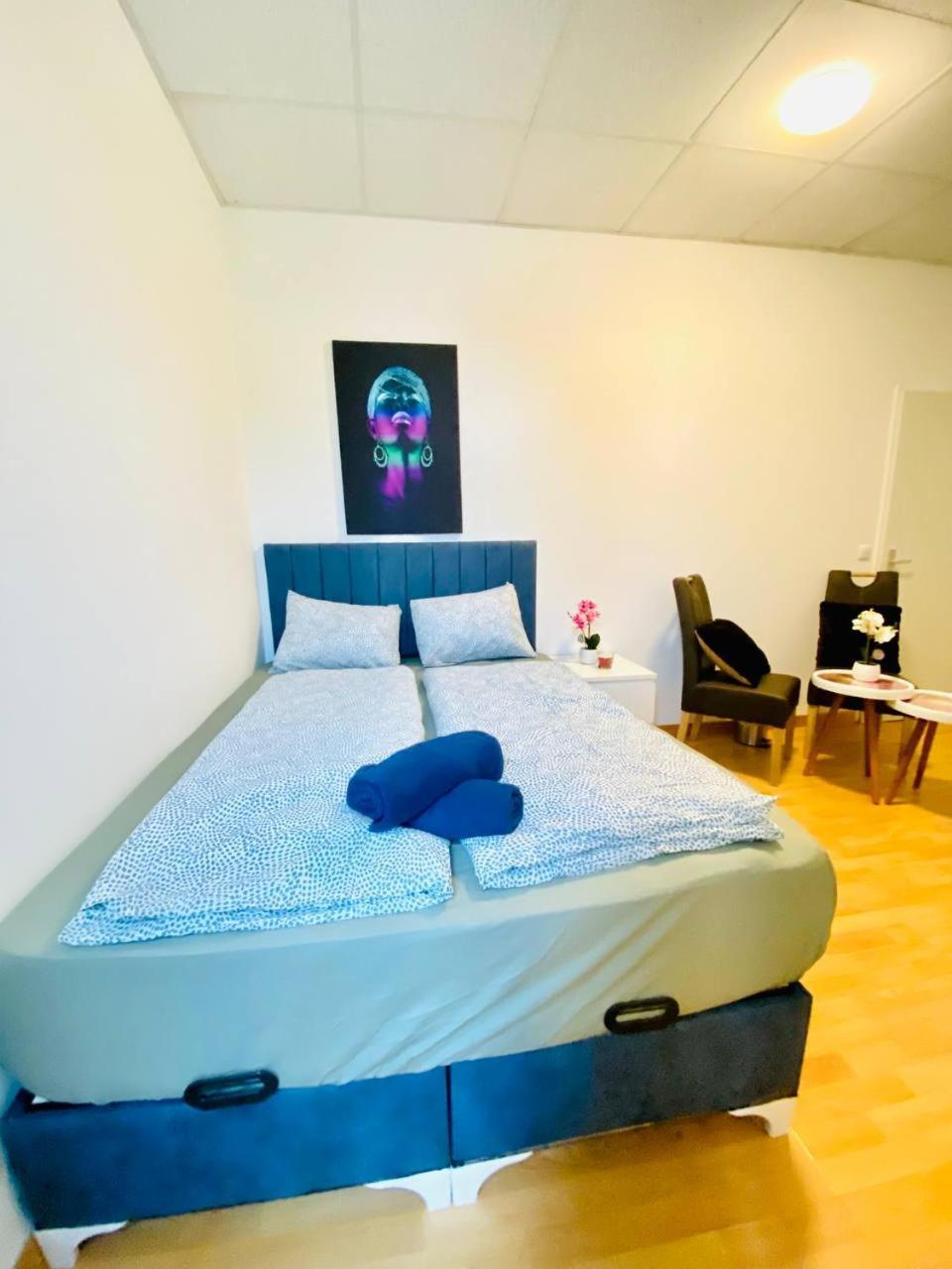 Comfortable In The 23rd District Of Fr2 * Viena