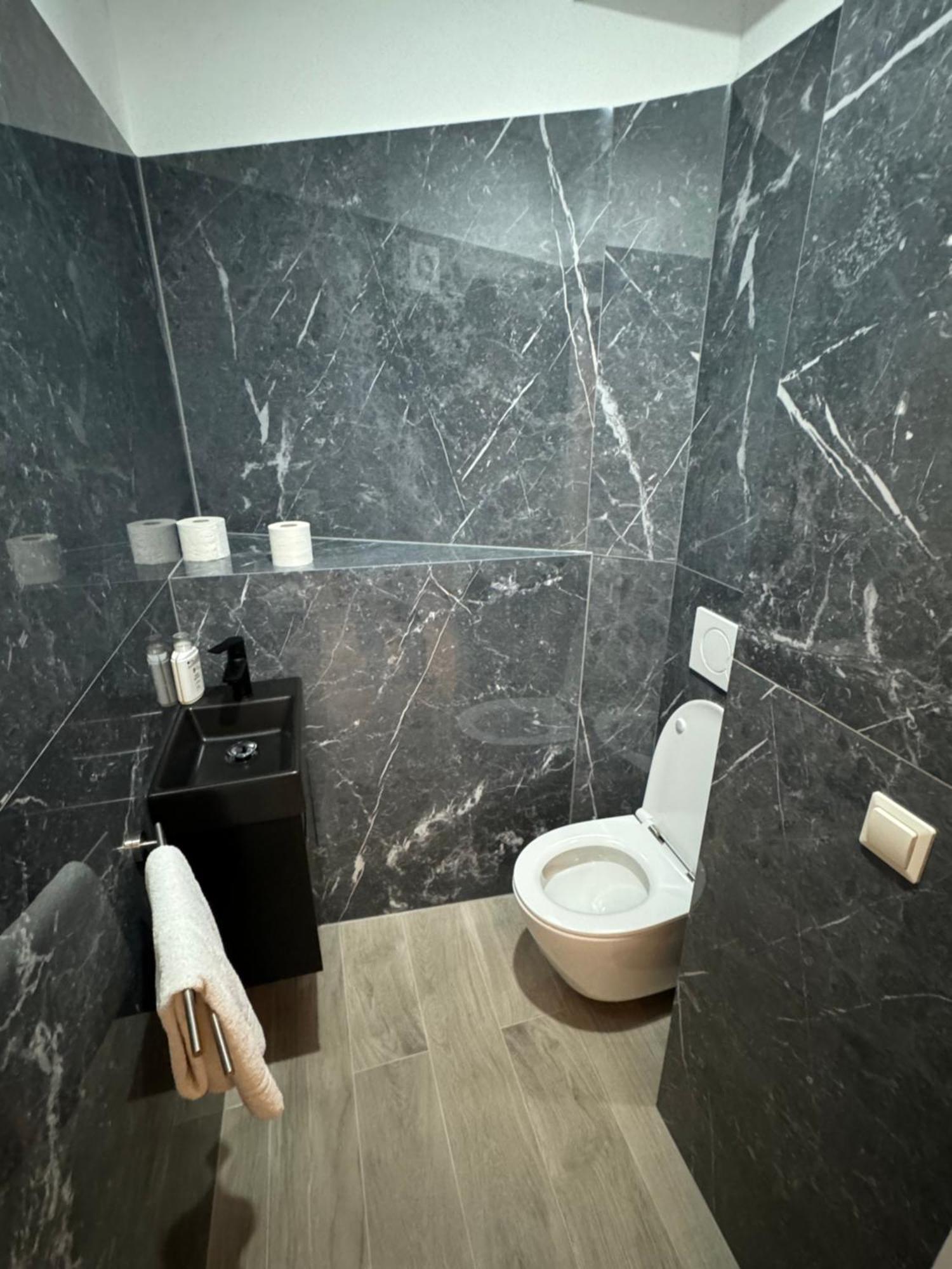 Luxurious In The Centre Of Appartamento *