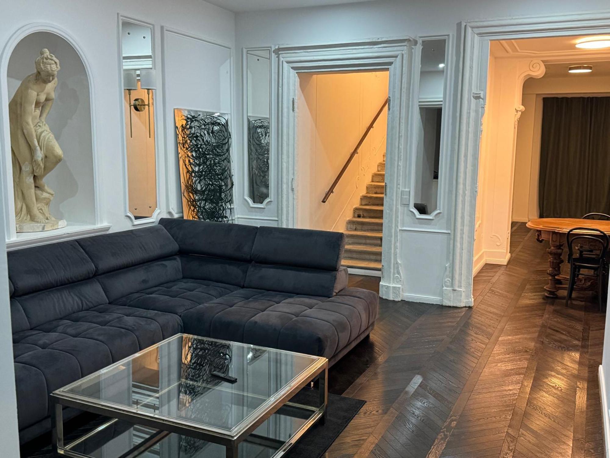 Luxurious In The Centre Of *