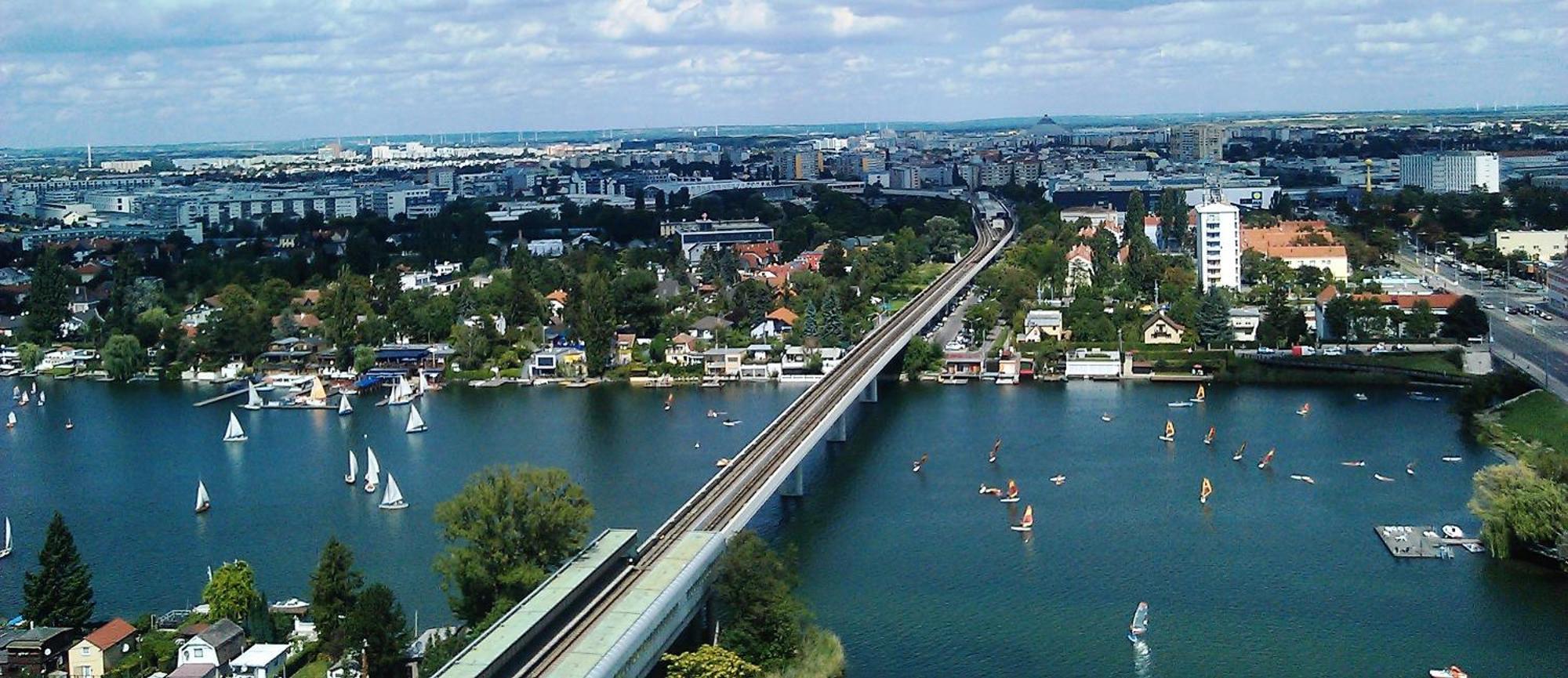 Yuki's Place - Un-vic, Danube And Subway Near To Downtown *