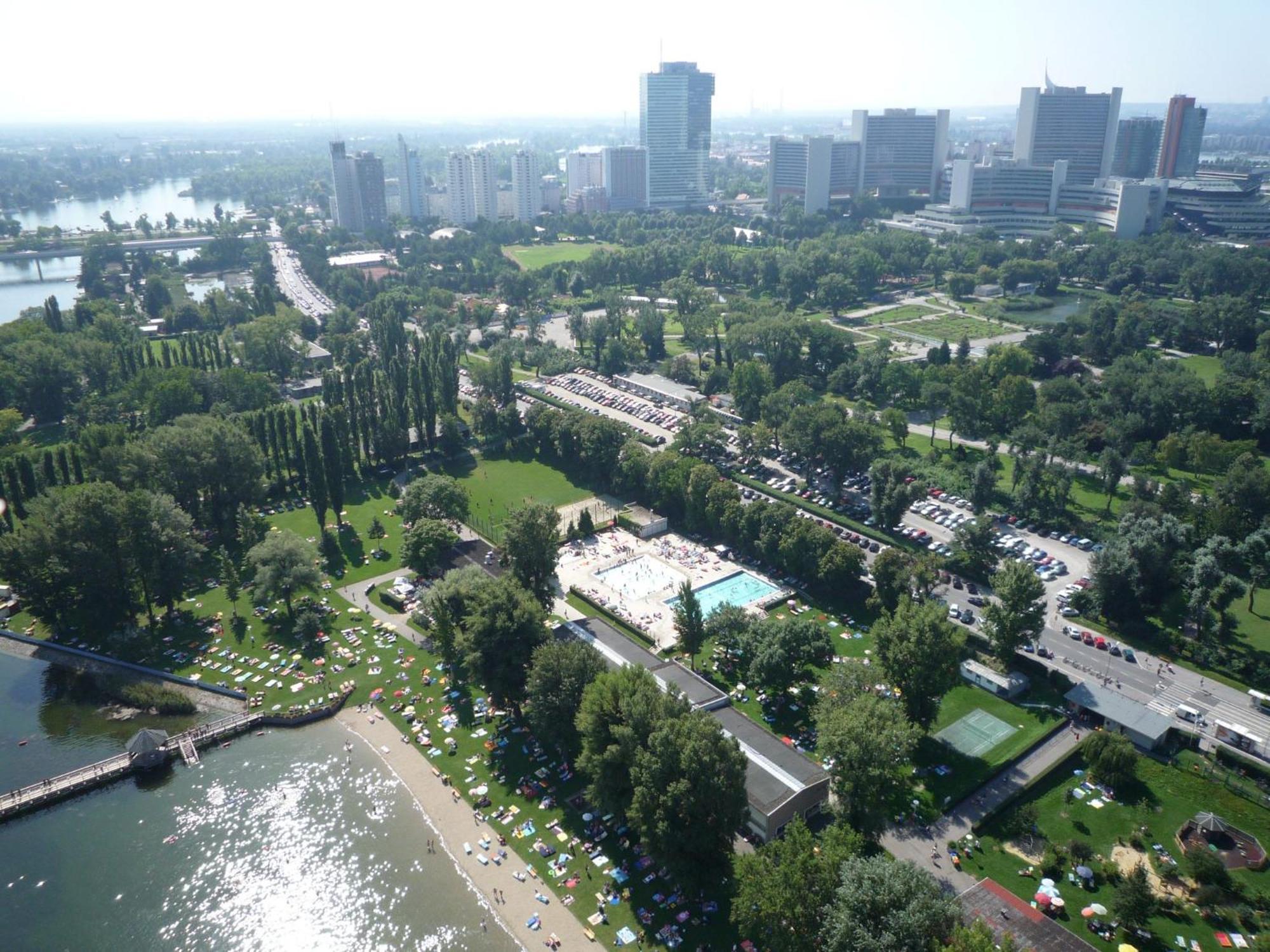 Yuki's Place - Un-vic, Danube And Subway Near To Downtown Apartment *