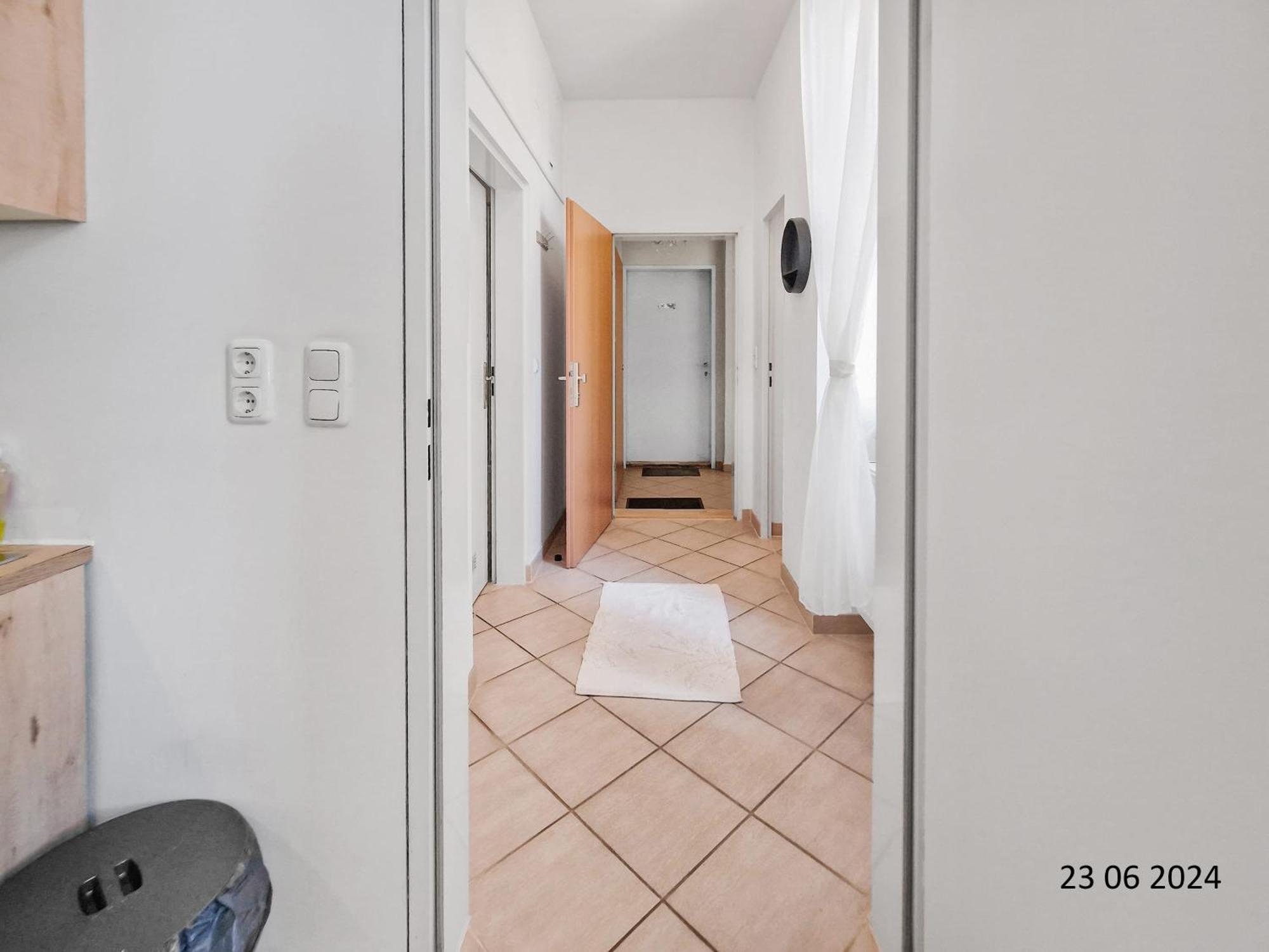Elegant Three-bedroom Apartment