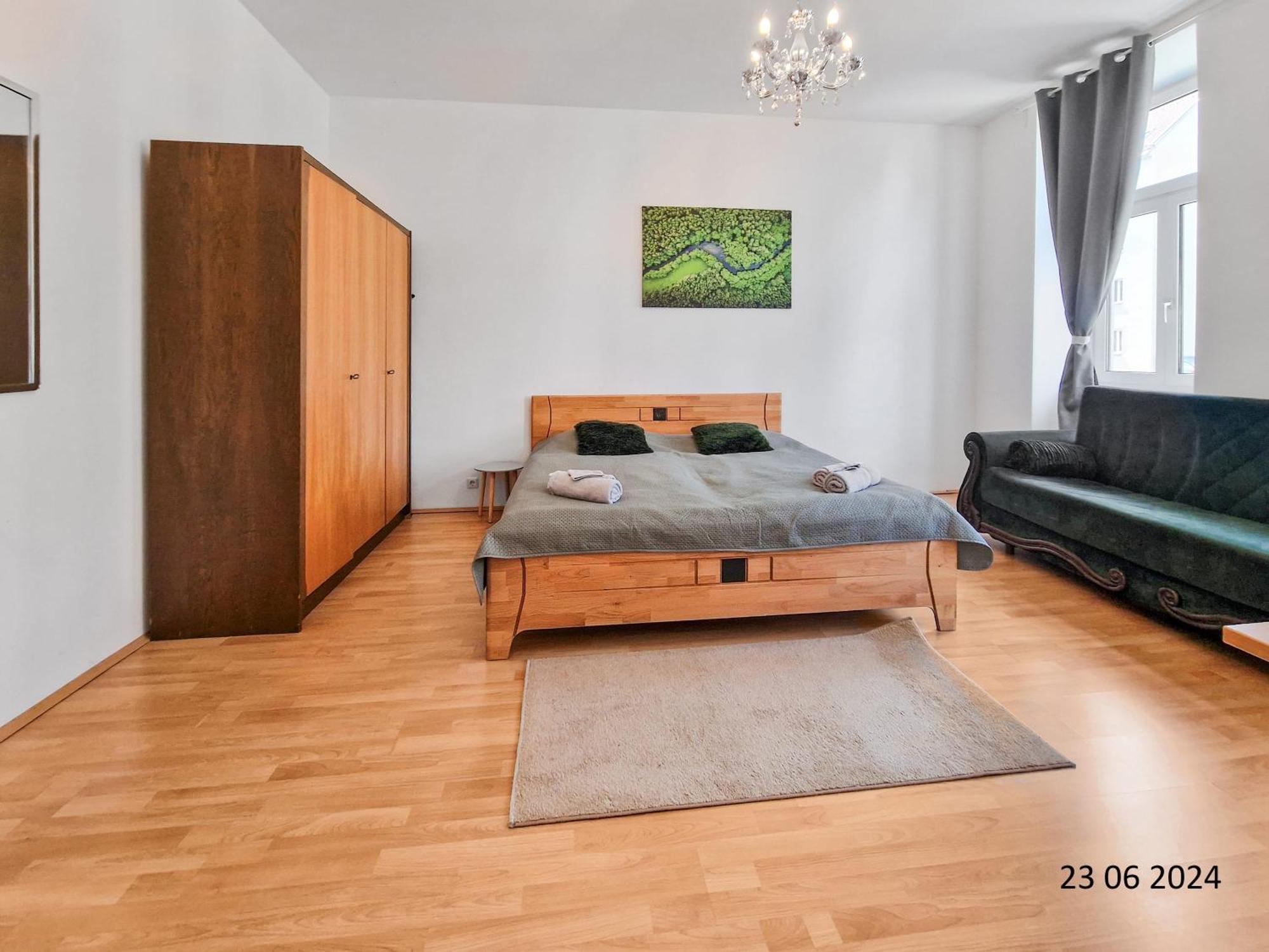 Elegant Three-bedroom