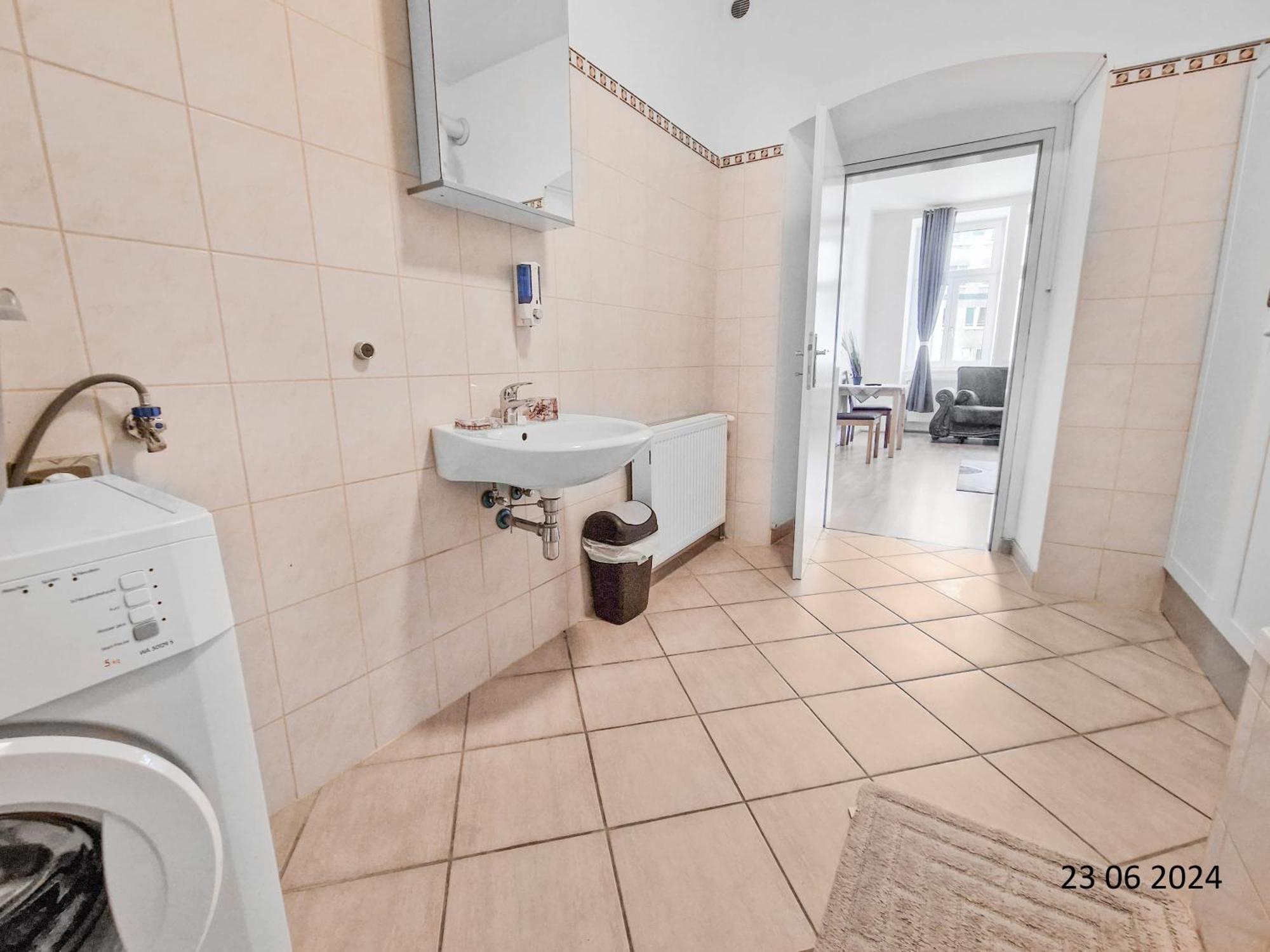Elegant Three-bedroom Wien