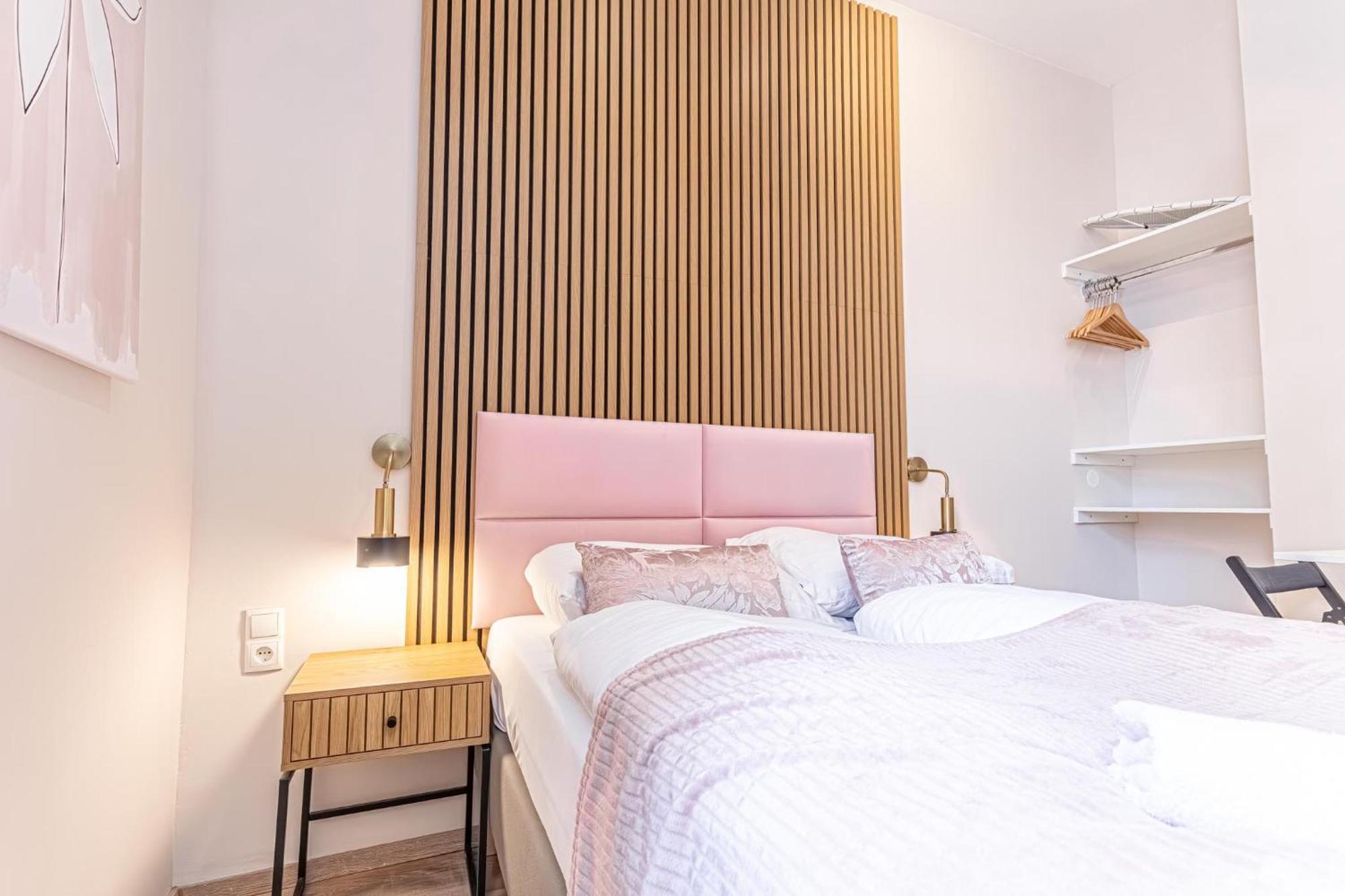 Wiener Stadthalle Boutique - Ideal For Couples * Vienna