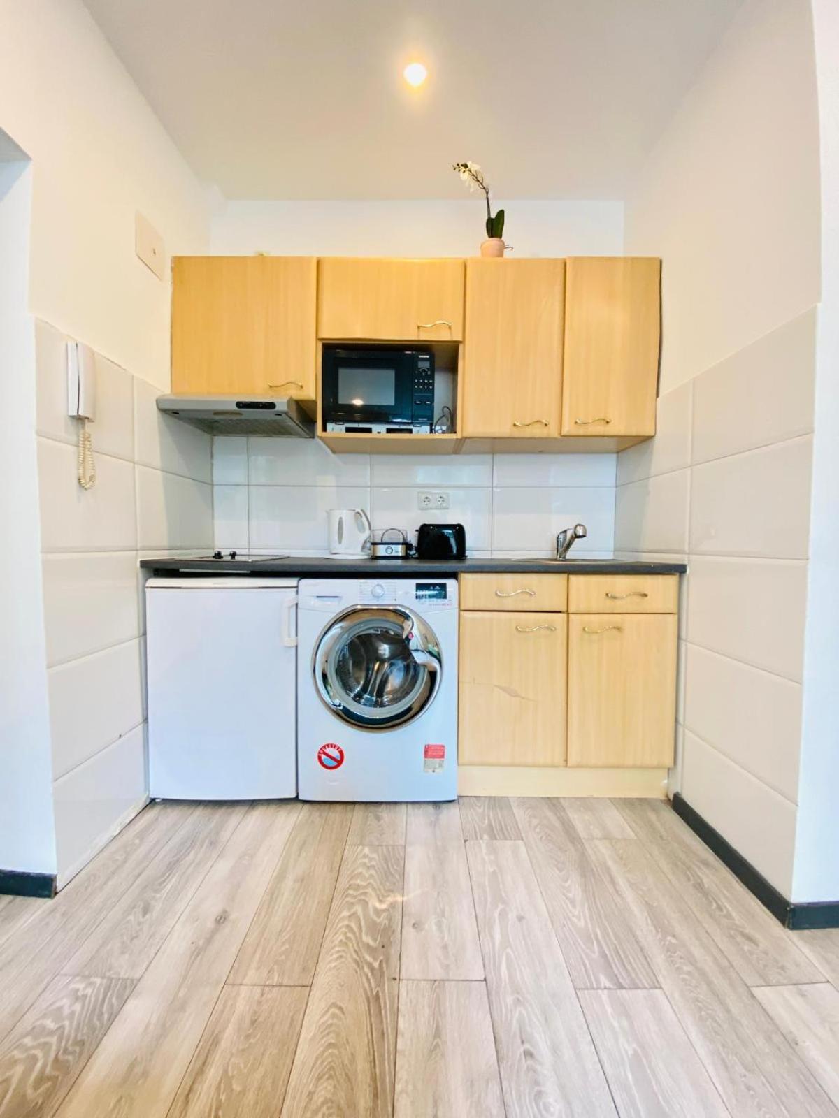 Cute 1br - 10 Mins Walk From Downtown *