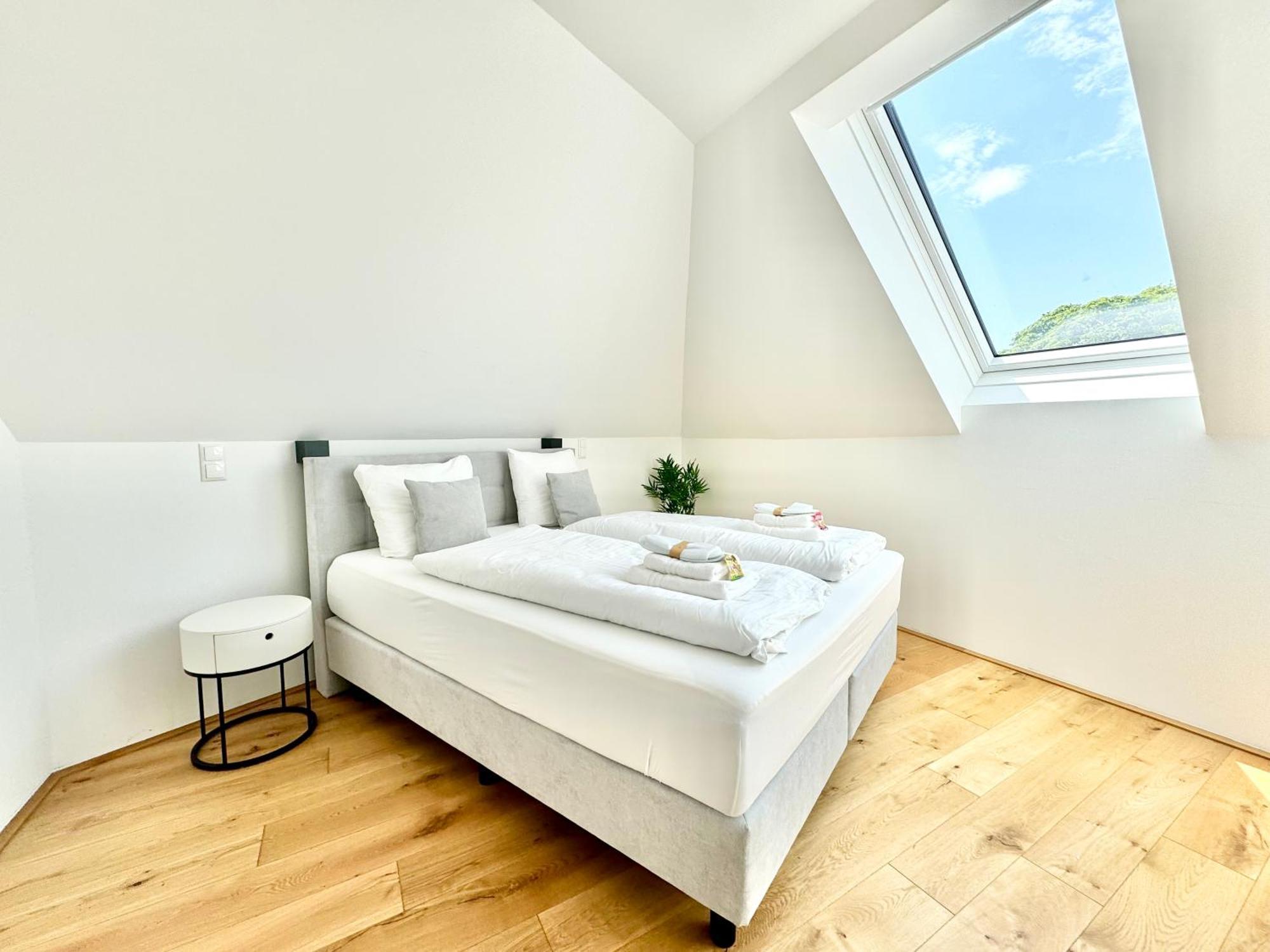 Mit Balkon * Vienna