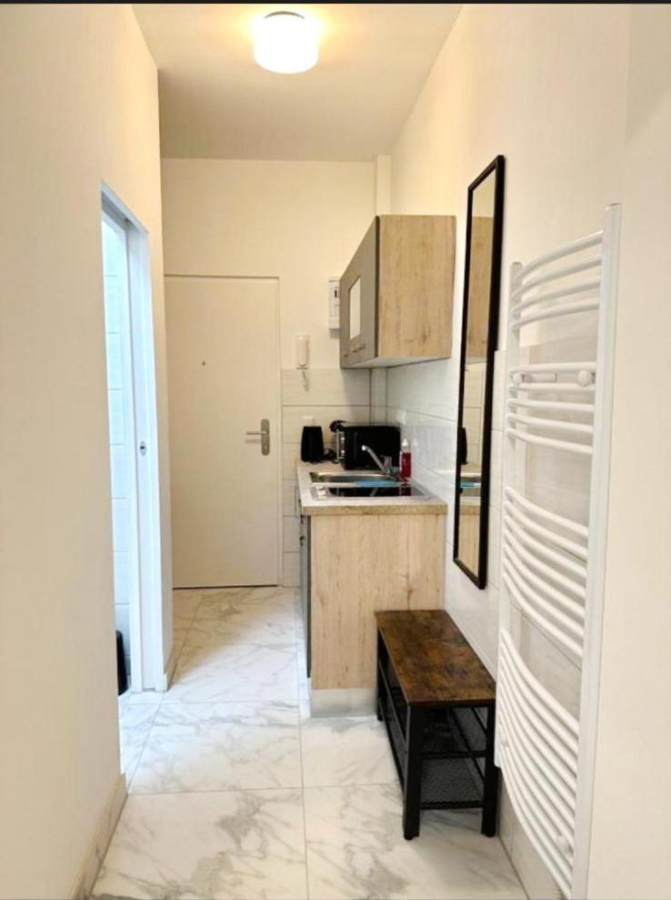 Cozy In Ottakiring Area Apartment *